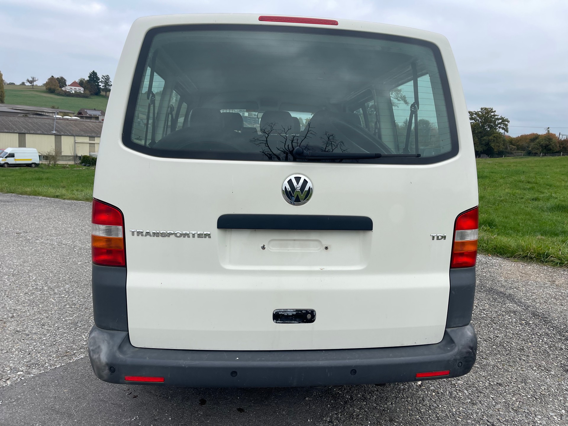 VW T5 Caravelle Comfort 1.9 TDI PD 9places climatisé-image-4