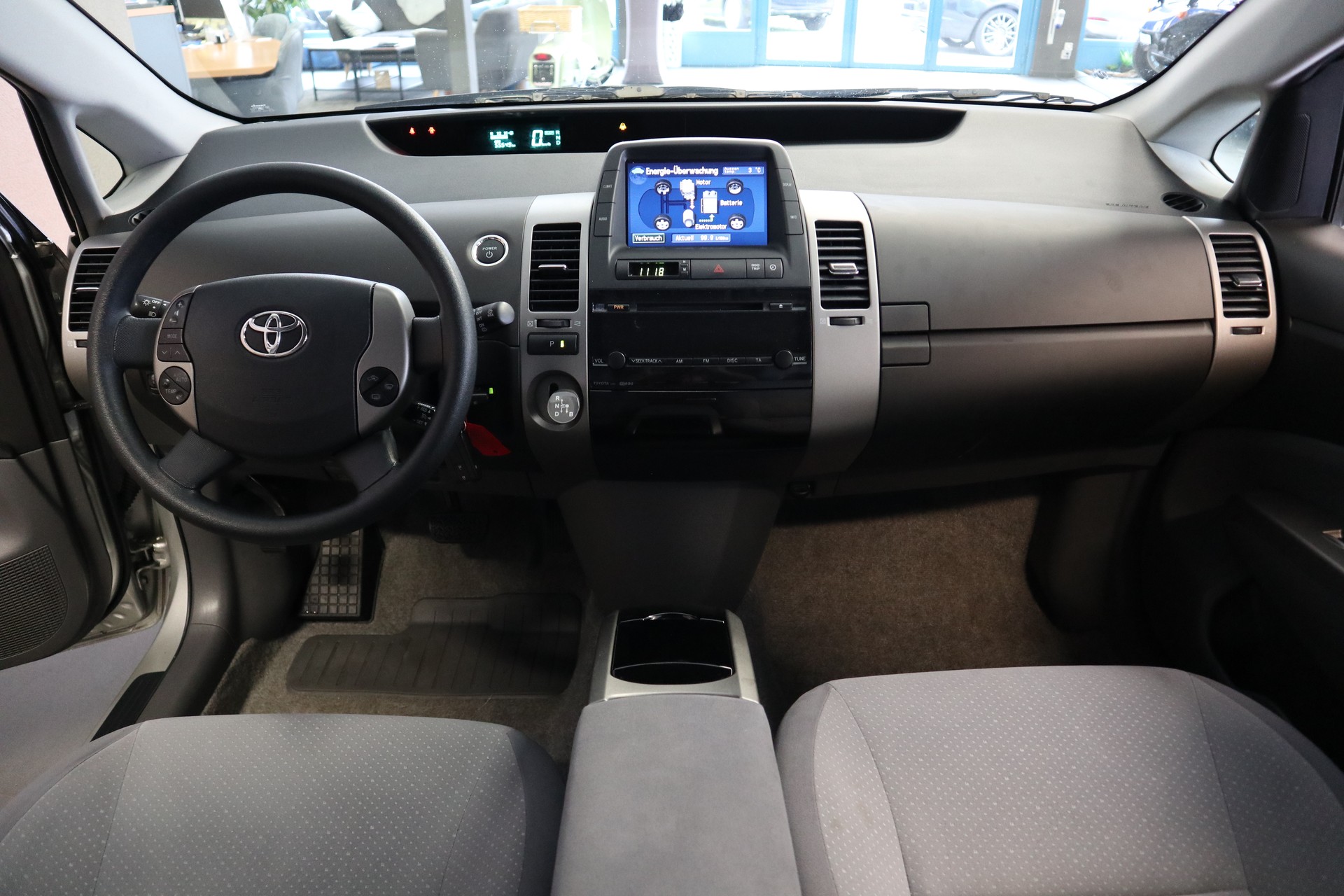 TOYOTA Prius 1.5 16V Hybrid-image-13