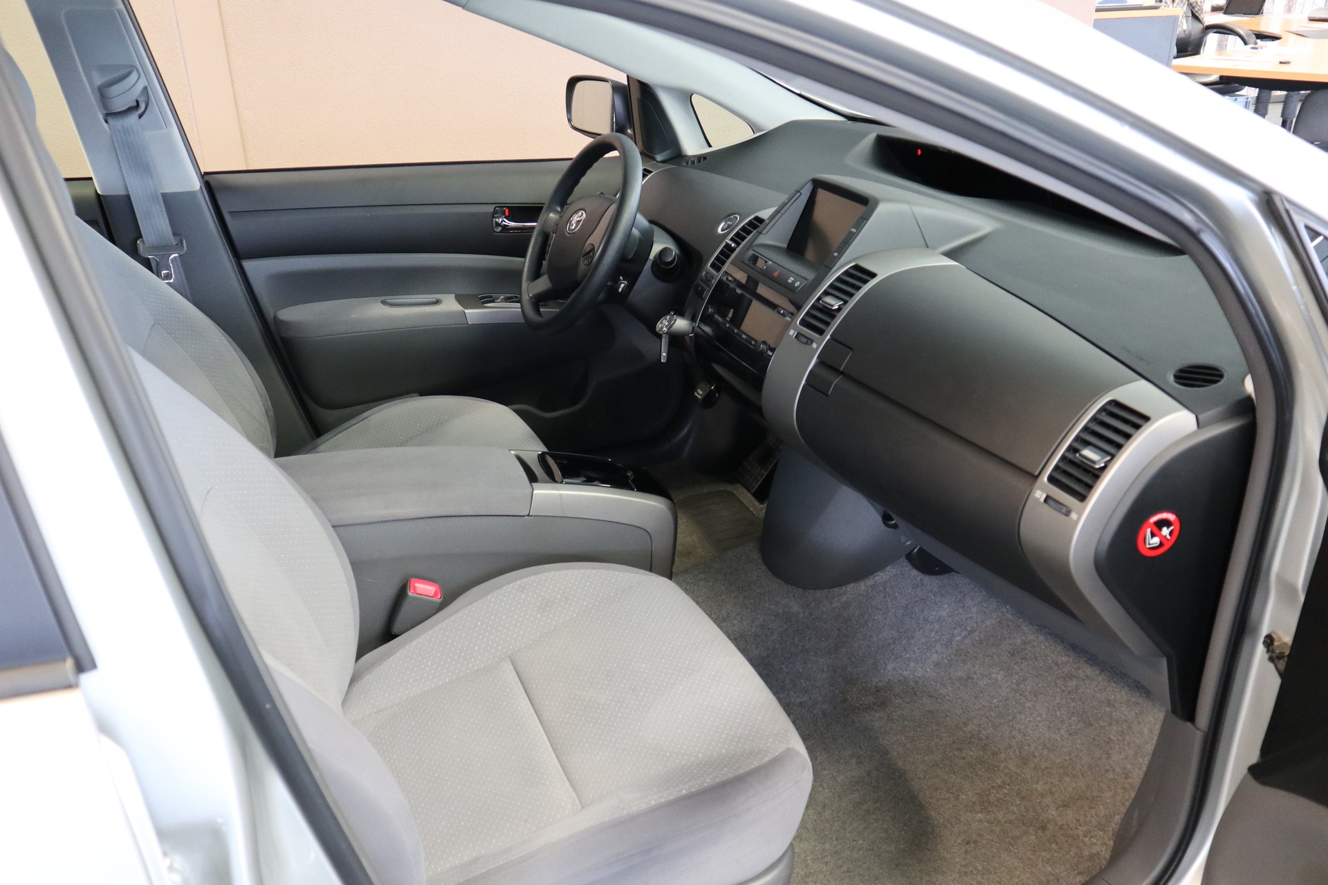 TOYOTA Prius 1.5 16V Hybrid-image-7