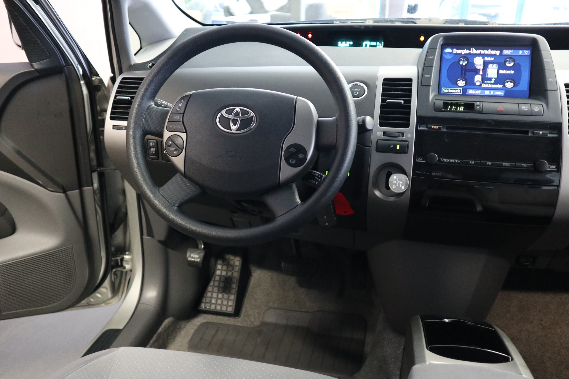 TOYOTA Prius 1.5 16V Hybrid-image-12