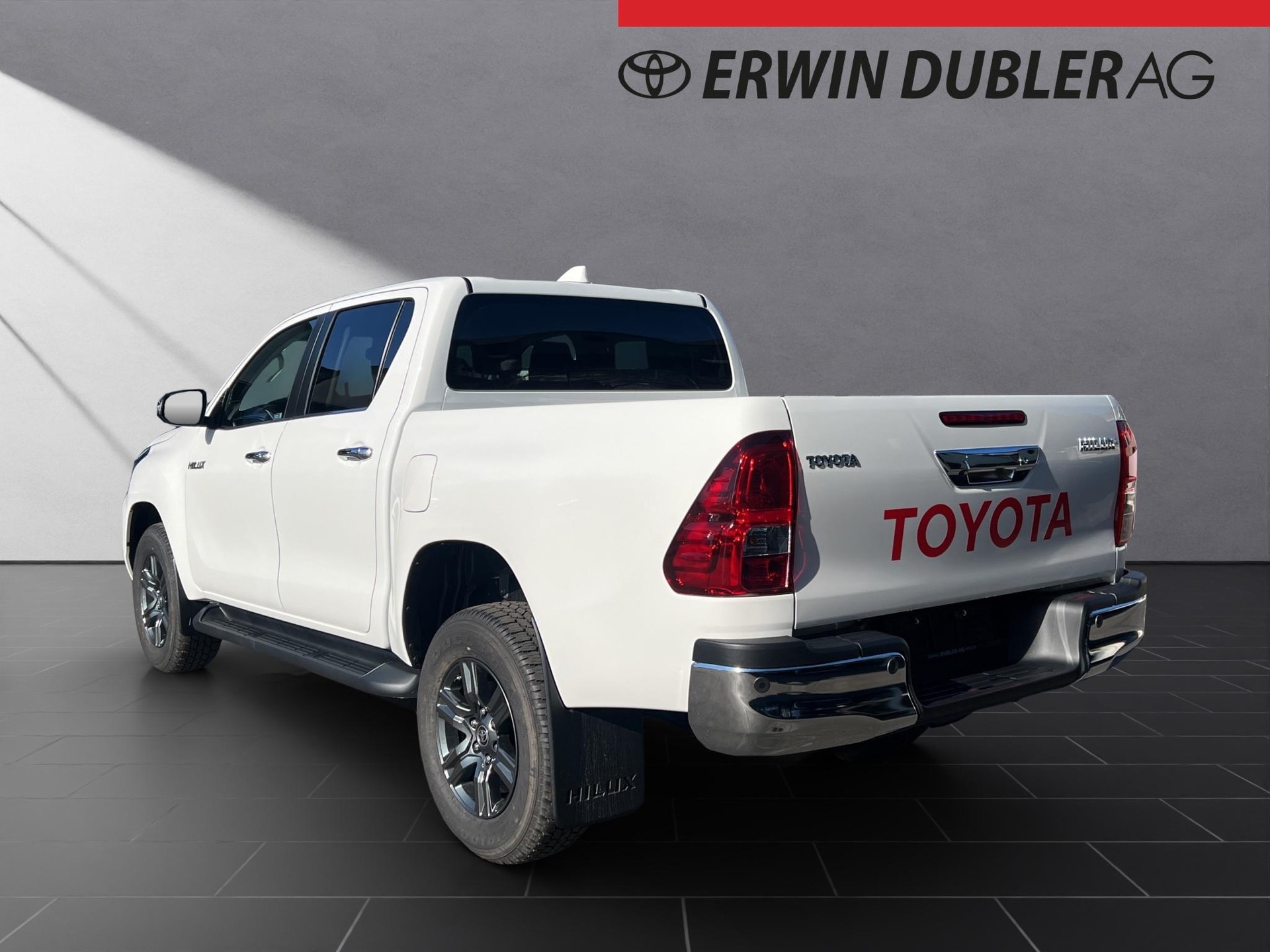 TOYOTA Hilux Double Cab.-Pick-up 2.8 D-4D MHEV 204 Style-image-2