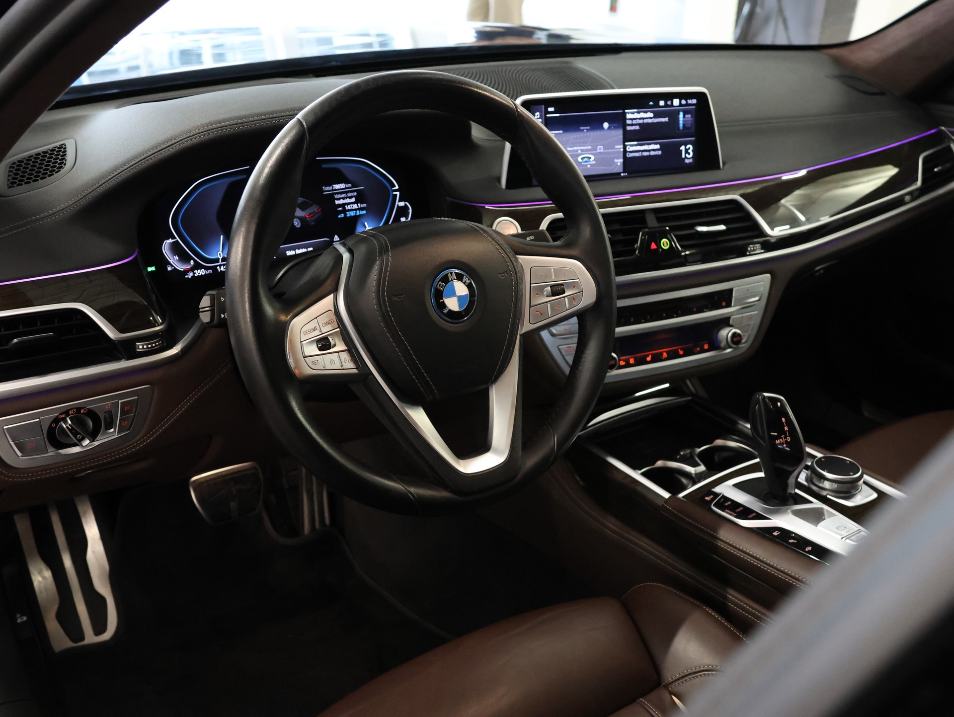 BMW 745e xDrive Steptronic *Harman/Kardon* *360 Kamera* *M-Packet*-image-20