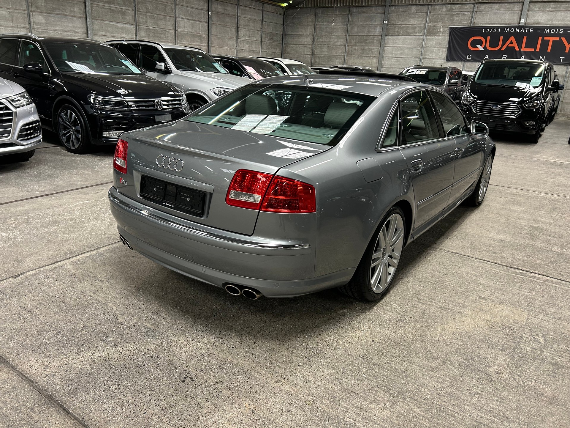 AUDI S8 5.2 V10 quattro tiptronic-showroom-element-3