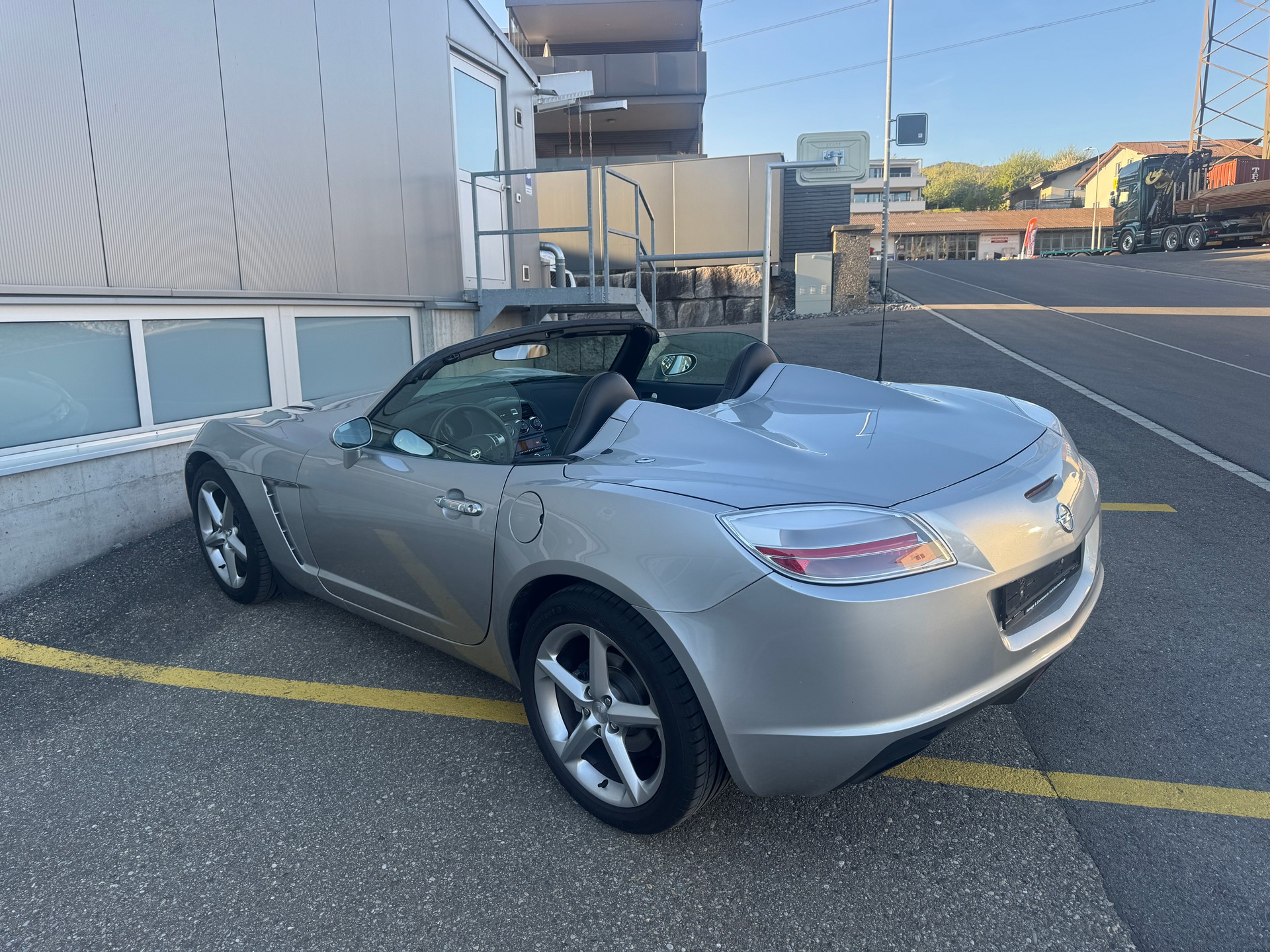 OPEL GT 2.0 Turbo-image-4