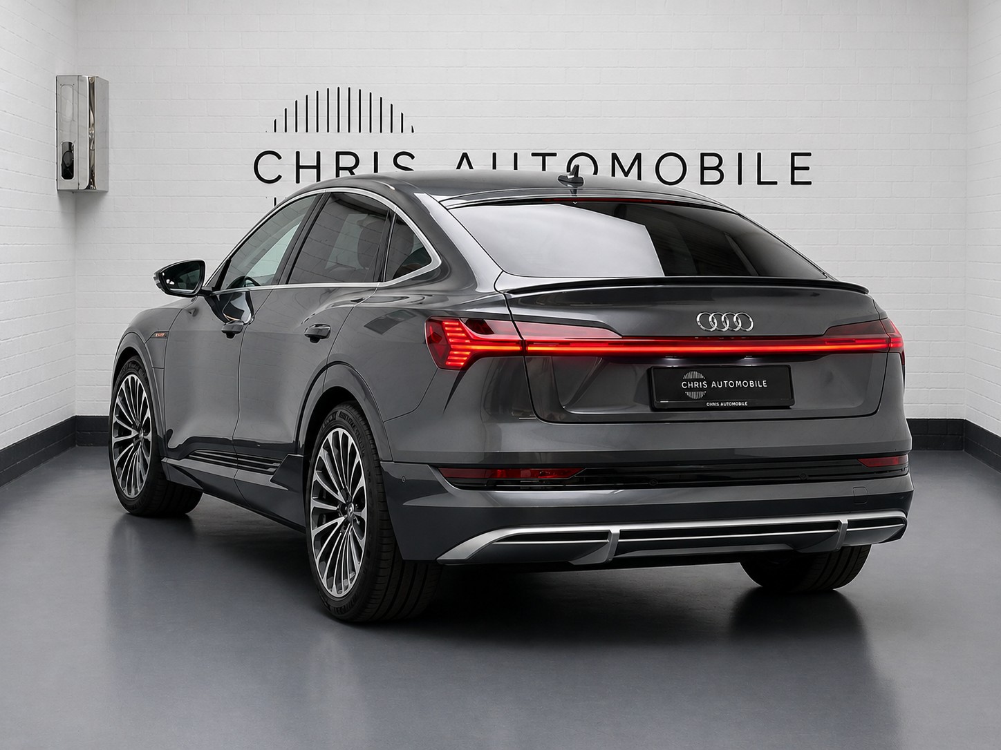 AUDI e-tron 55 Sportback S Line quattro-showroom-element-1