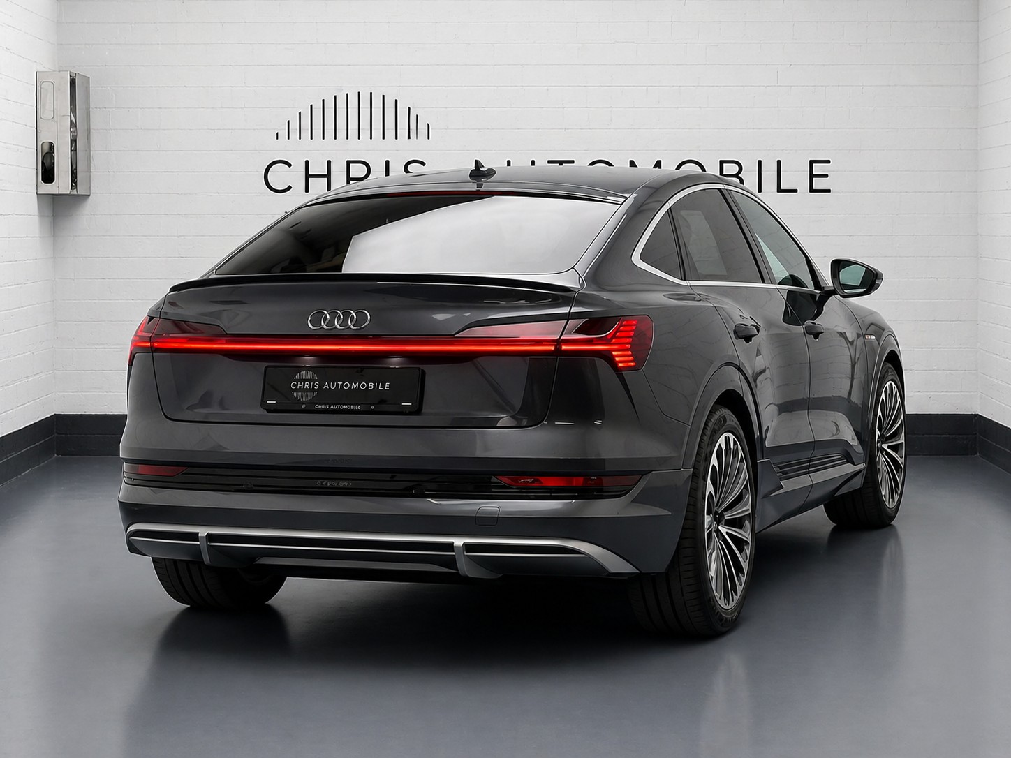 AUDI e-tron 55 Sportback S Line quattro-showroom-element-3