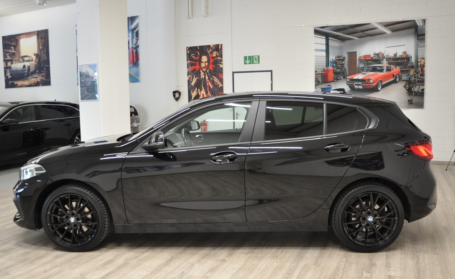 BMW 118i Fleet Edition Steptronic-showroom-element-3