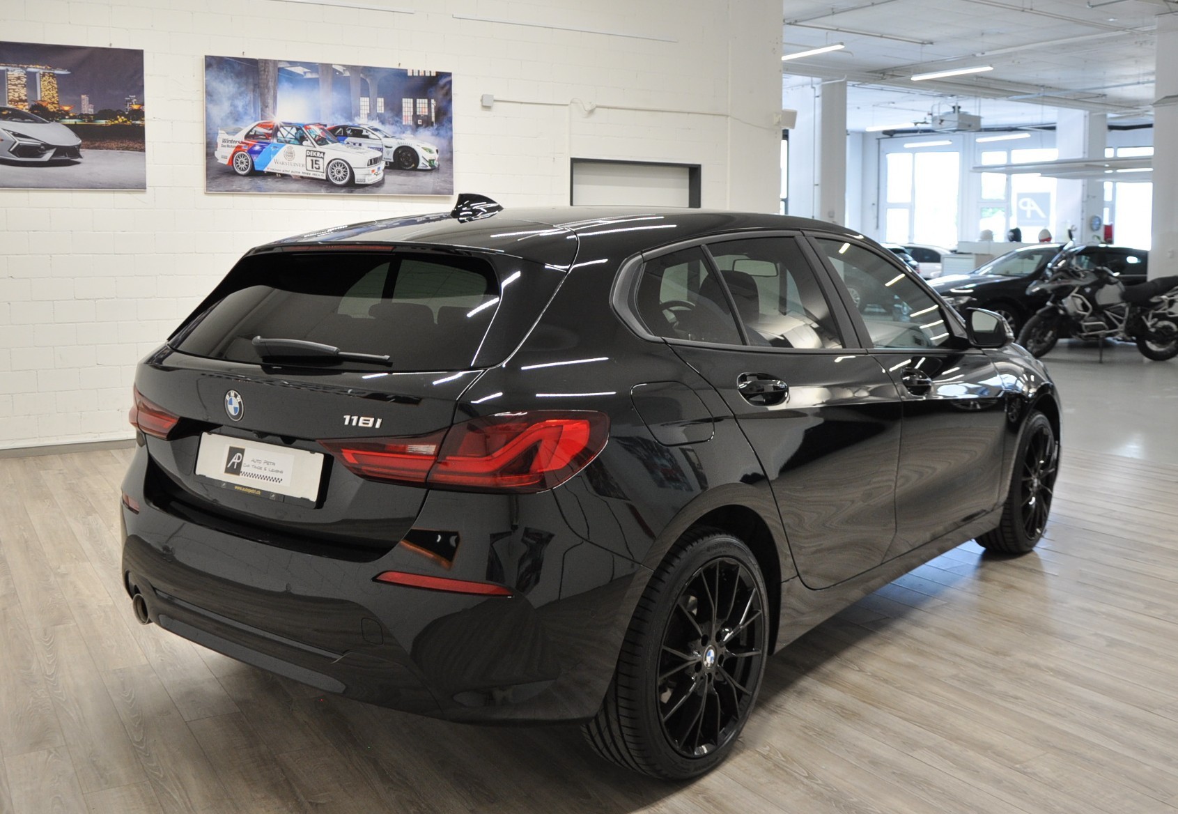 BMW 118i Fleet Edition Steptronic-image-4
