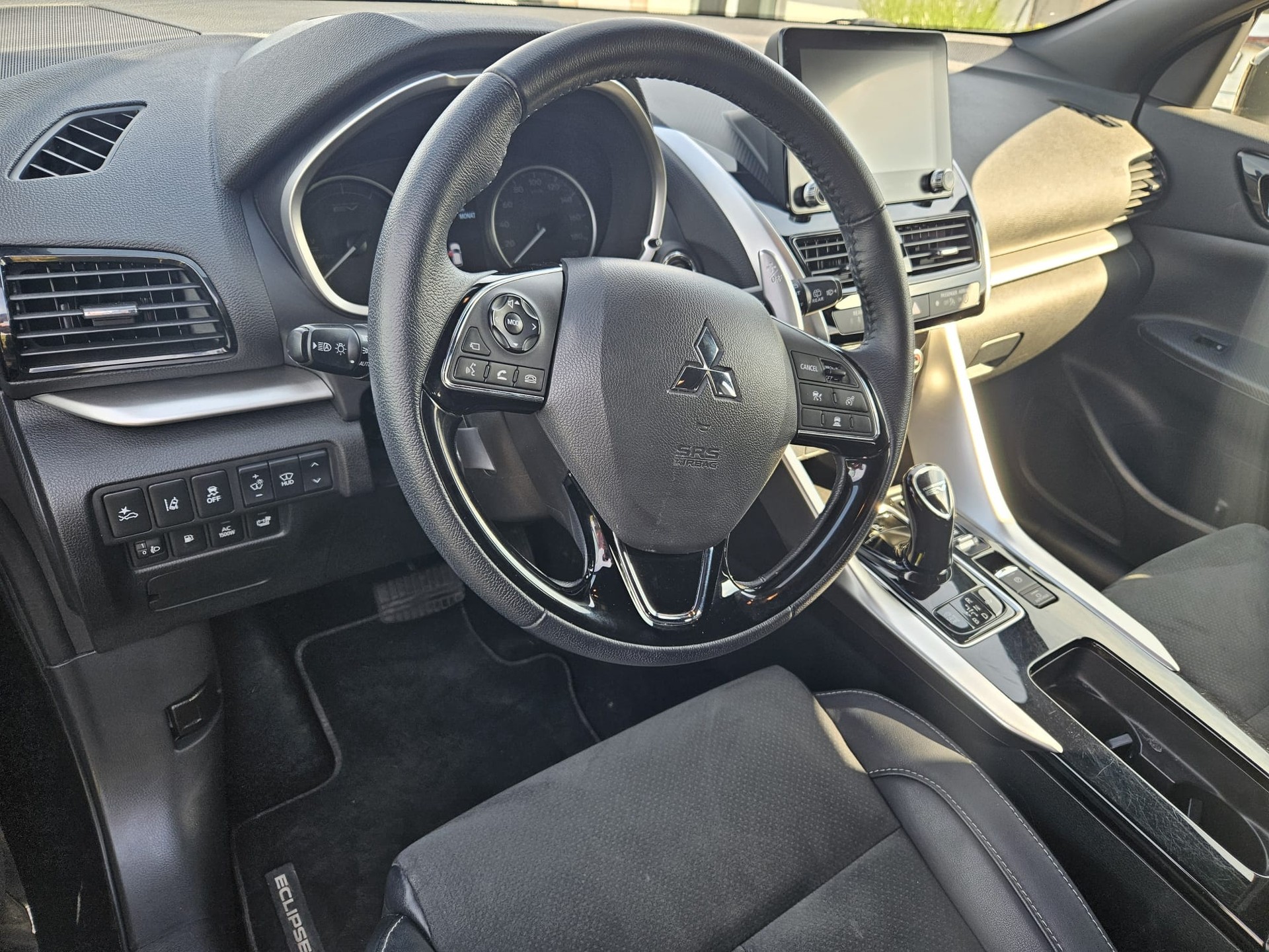 MITSUBISHI 2.4 PHEV Style 4x4-image-2