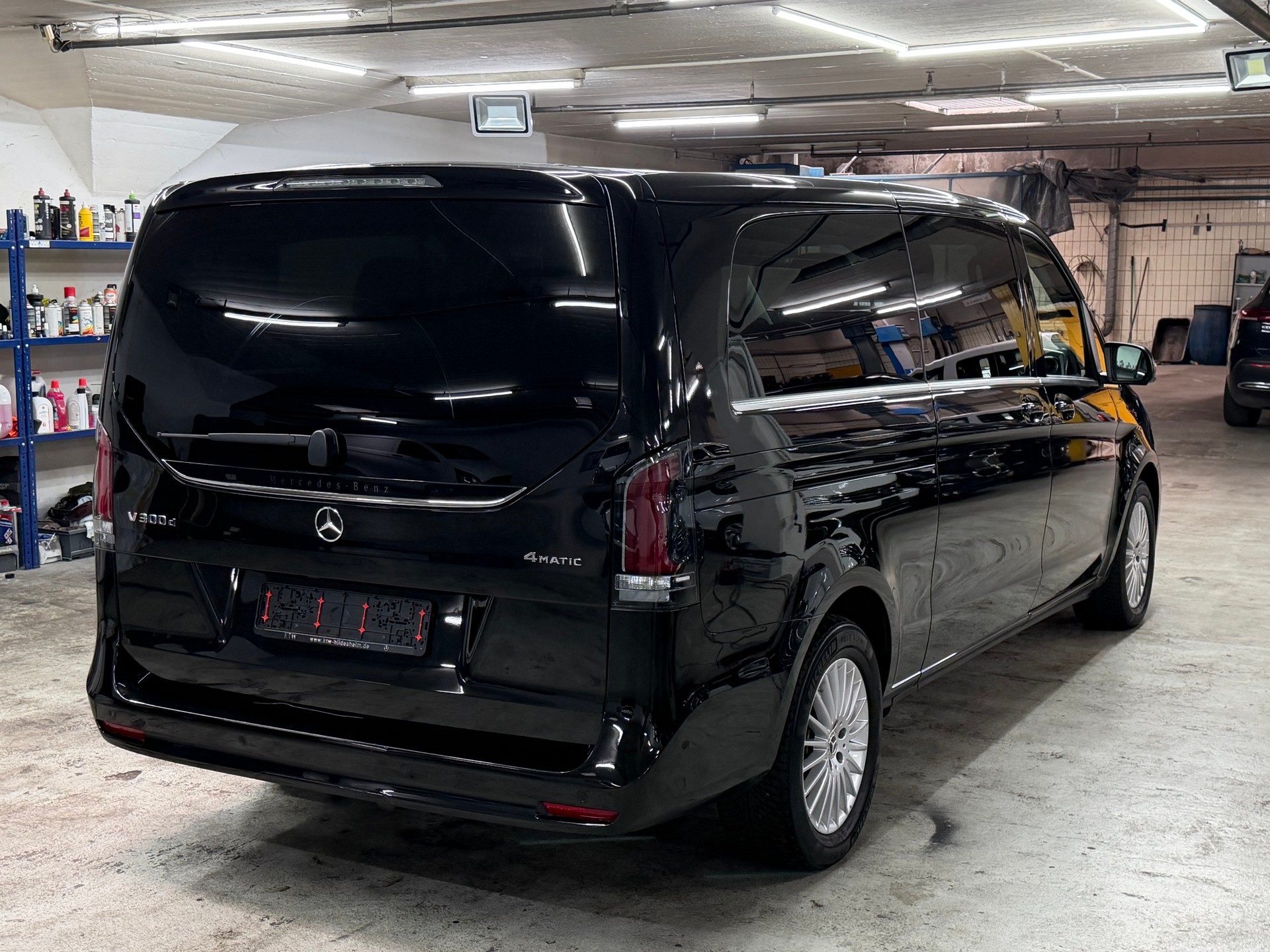 MERCEDES-BENZ V 300 d extralang Avantgarde 4Matic 9G-Tronic-image-14