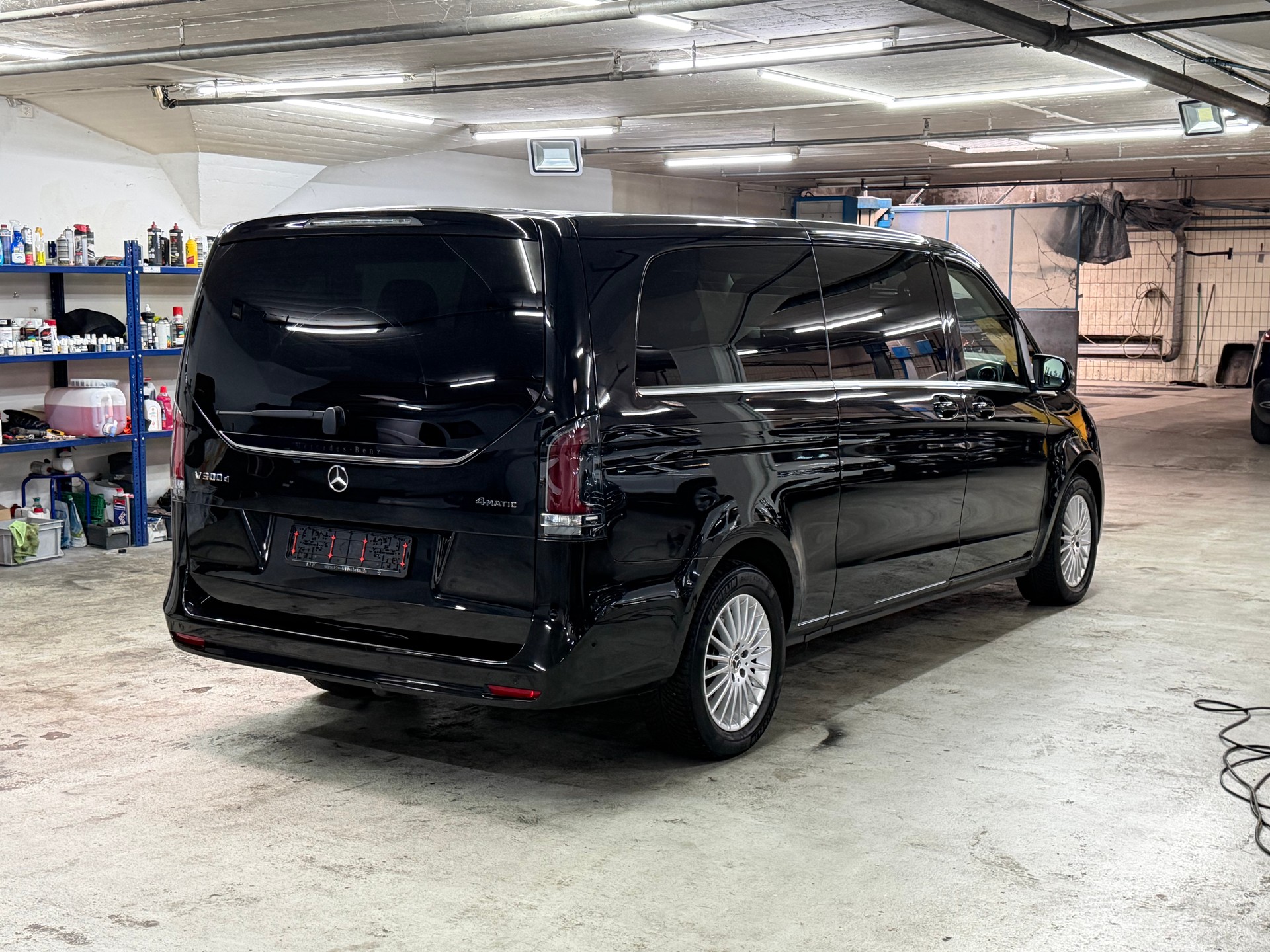 MERCEDES-BENZ V 300 d extralang Avantgarde 4Matic 9G-Tronic-image-3