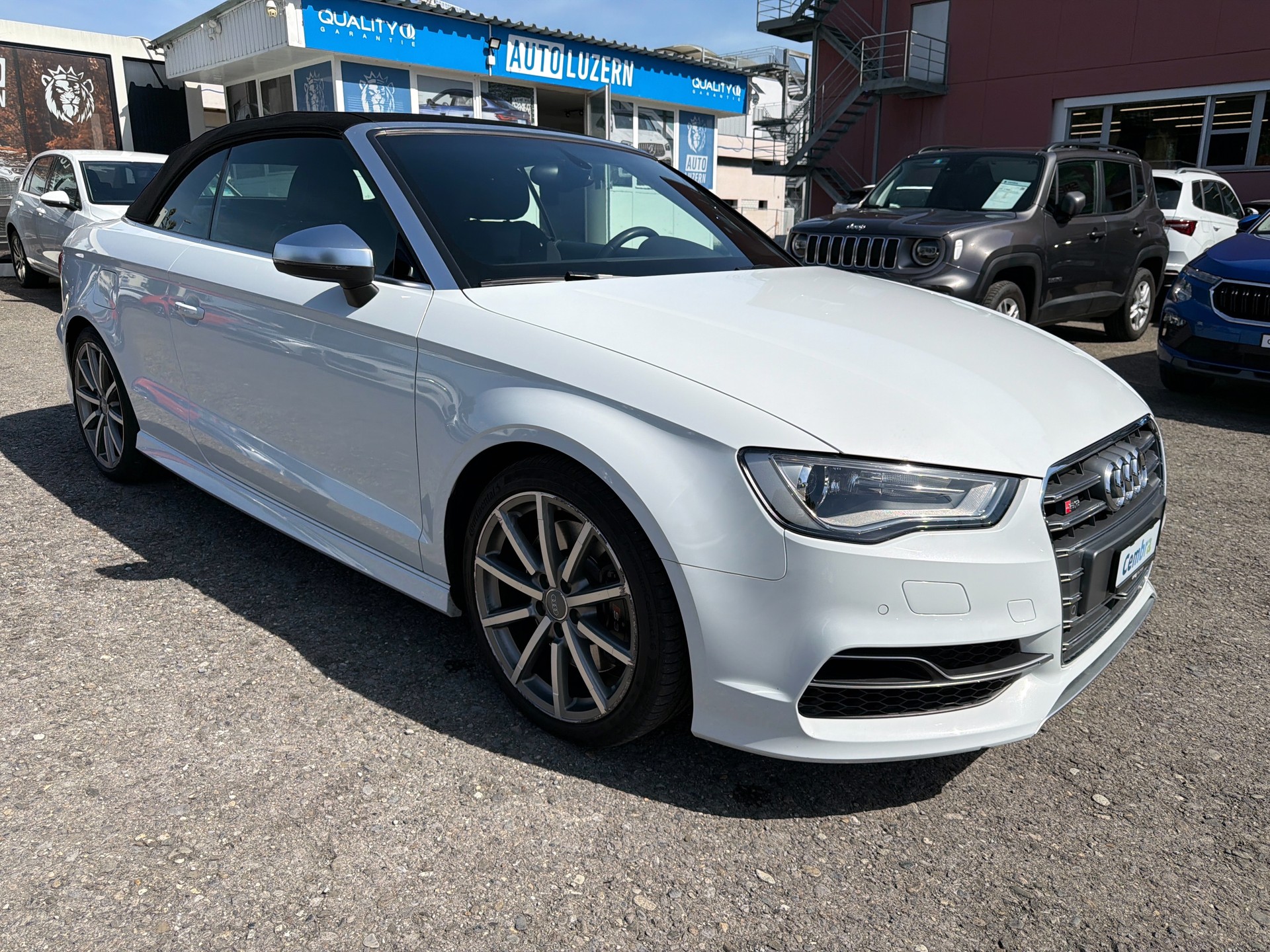 AUDI S3 Cabrio 2.0 TFSI quattro S-tronic-image-31