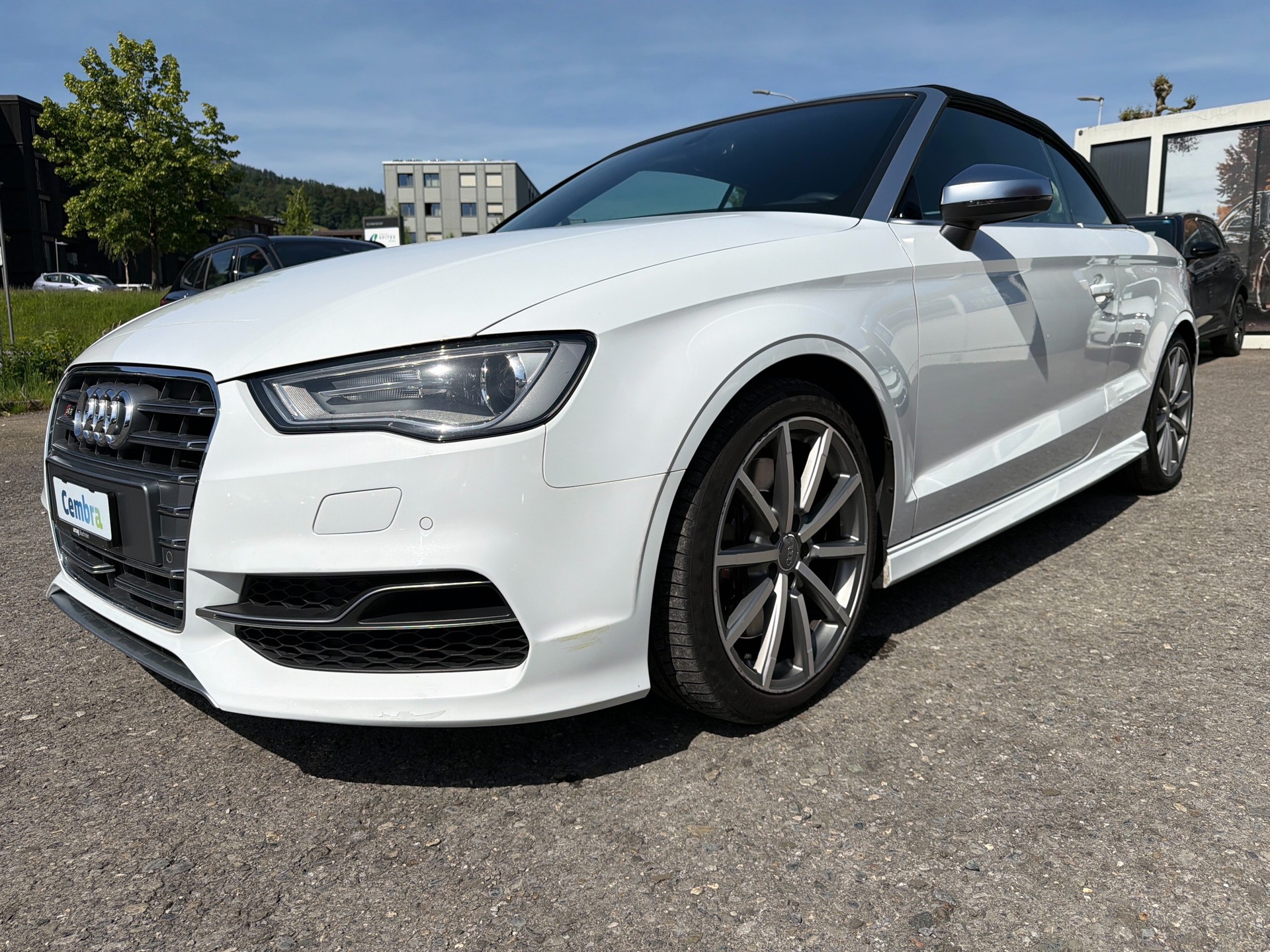 AUDI S3 Cabrio 2.0 TFSI quattro S-tronic-image-29