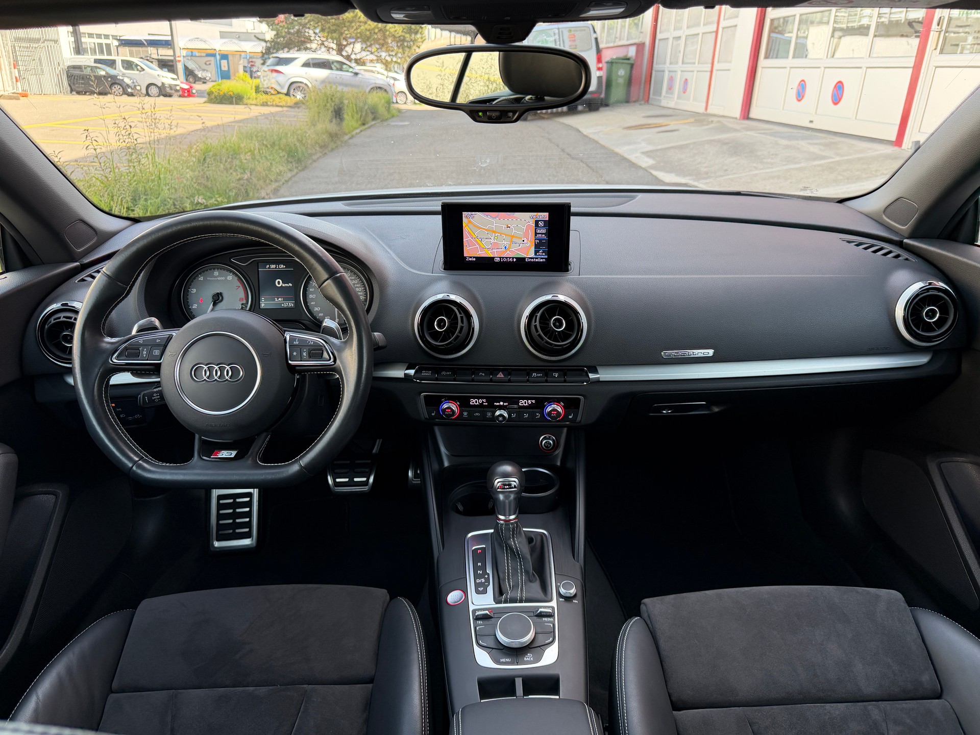 AUDI S3 Cabrio 2.0 TFSI quattro S-tronic-image-14