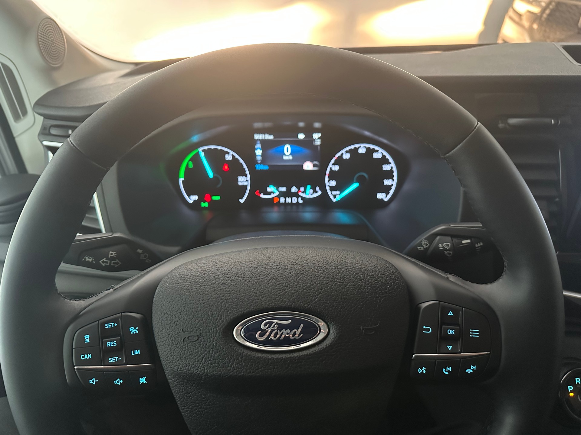 FORD E-Transit Van 350 L2 Trend RWD 68kWh-image-5