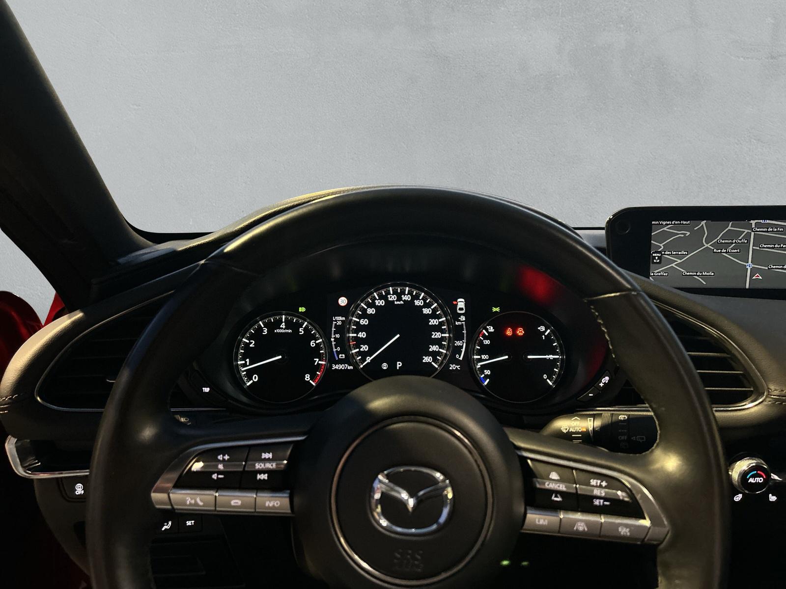 MAZDA 3 Hatchback 2.0 G186 HB AT (CH)-image-17
