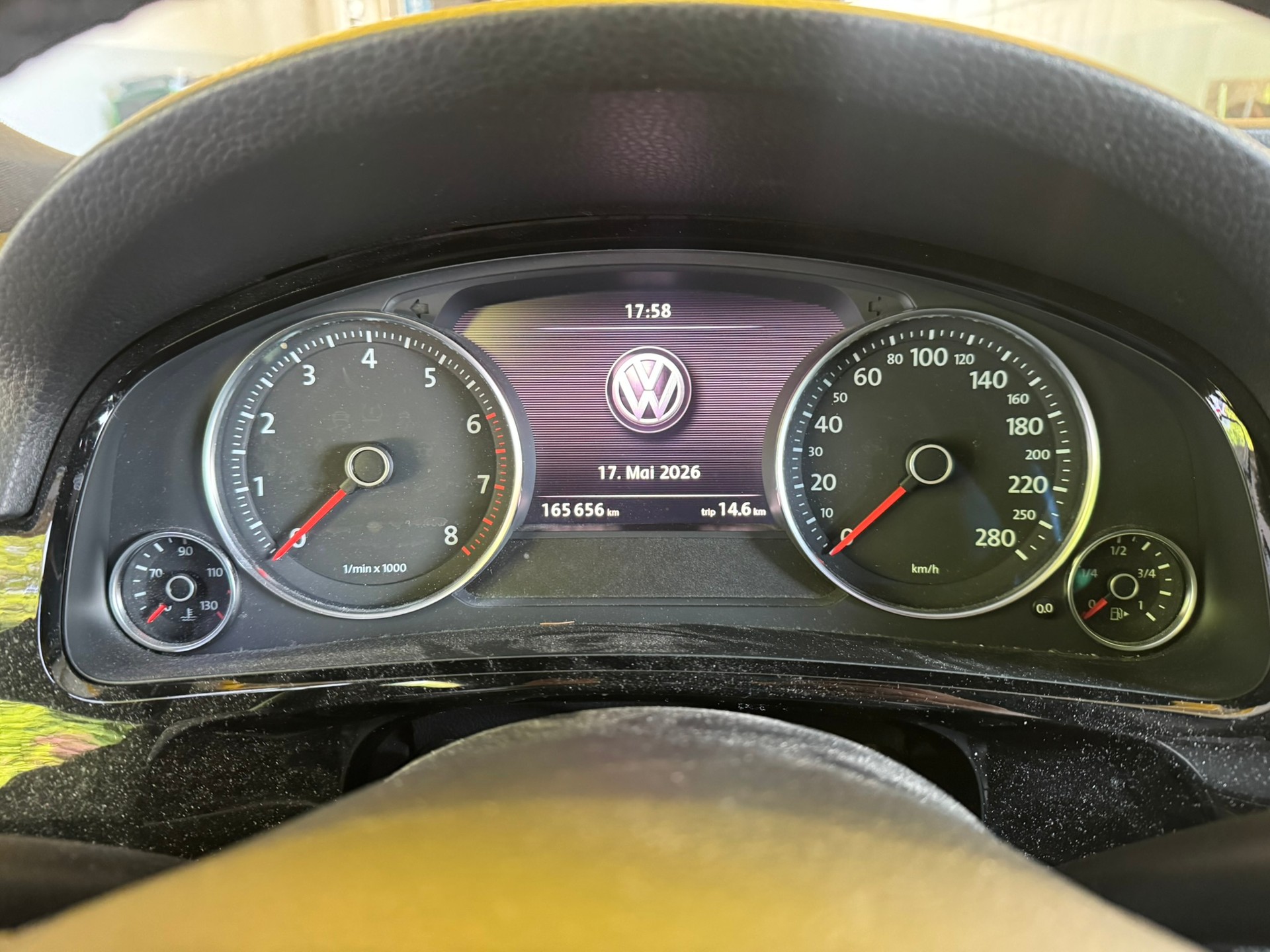 VW Touareg 3.0 TSI Hybrid Tiptronic-image-12