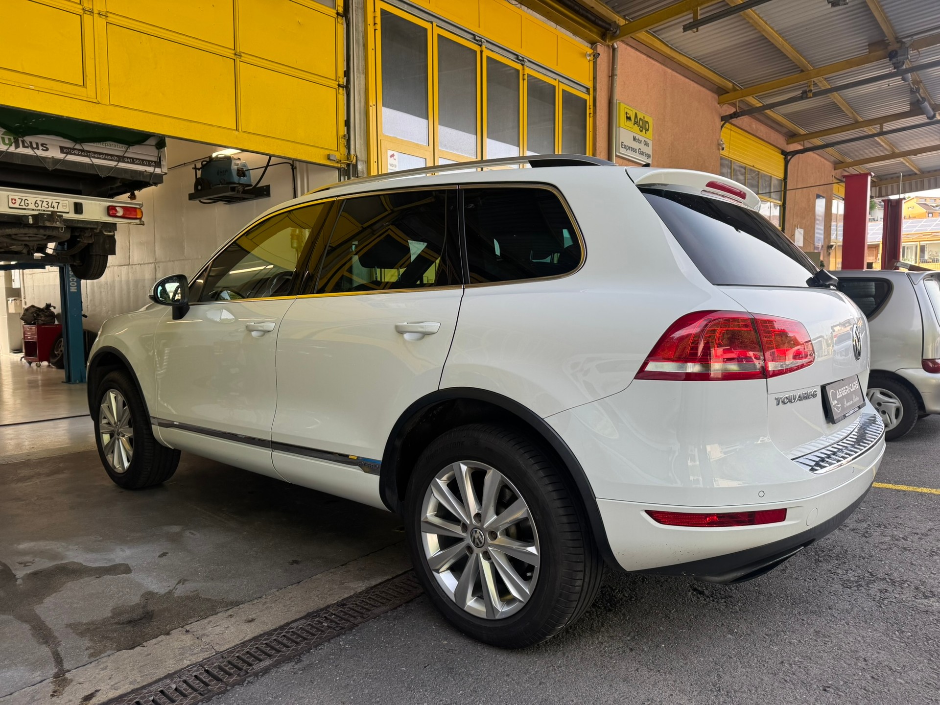 VW Touareg 3.0 TSI Hybrid Tiptronic-image-6