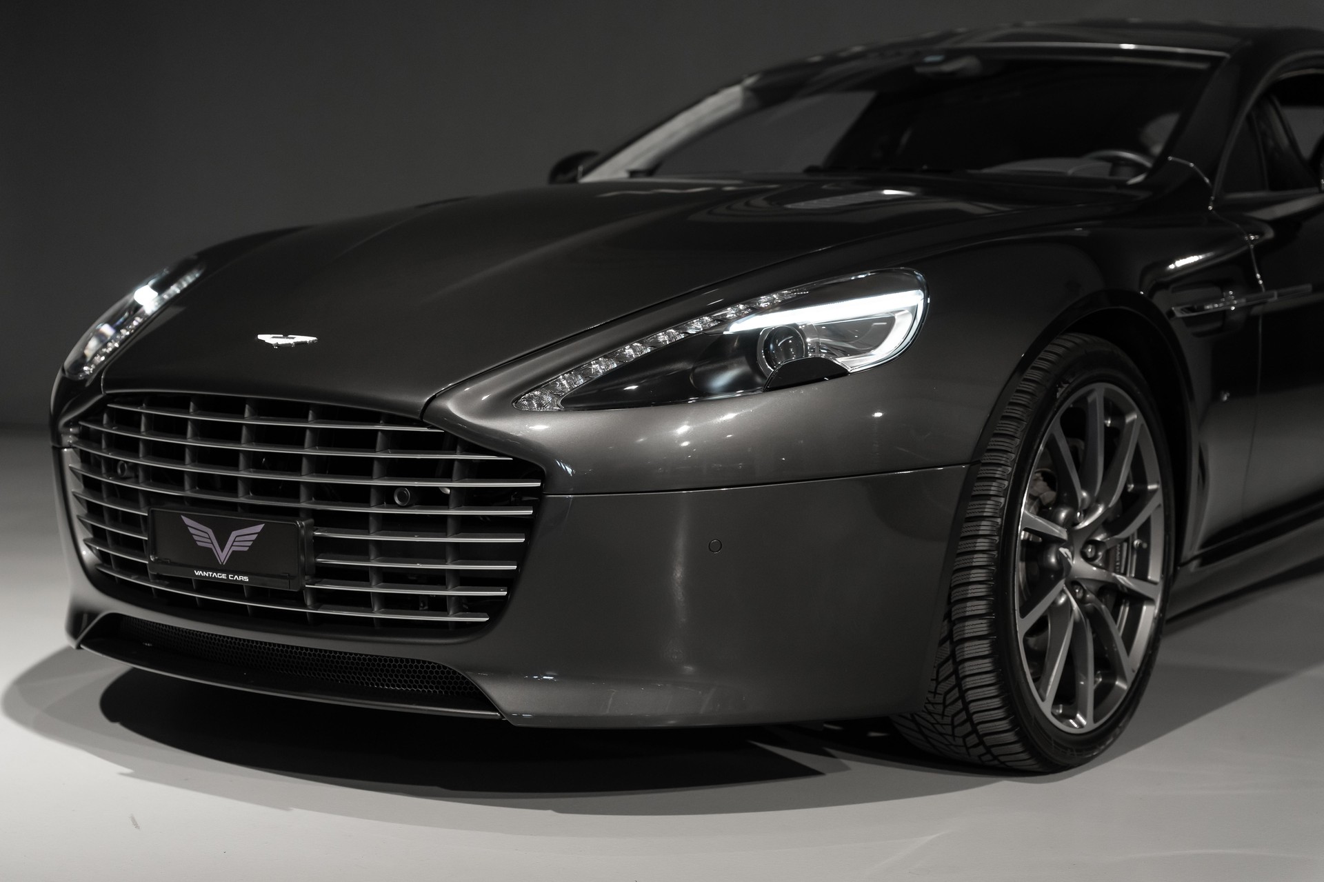ASTON MARTIN Rapide 6.0 S V12-showroom-element-3