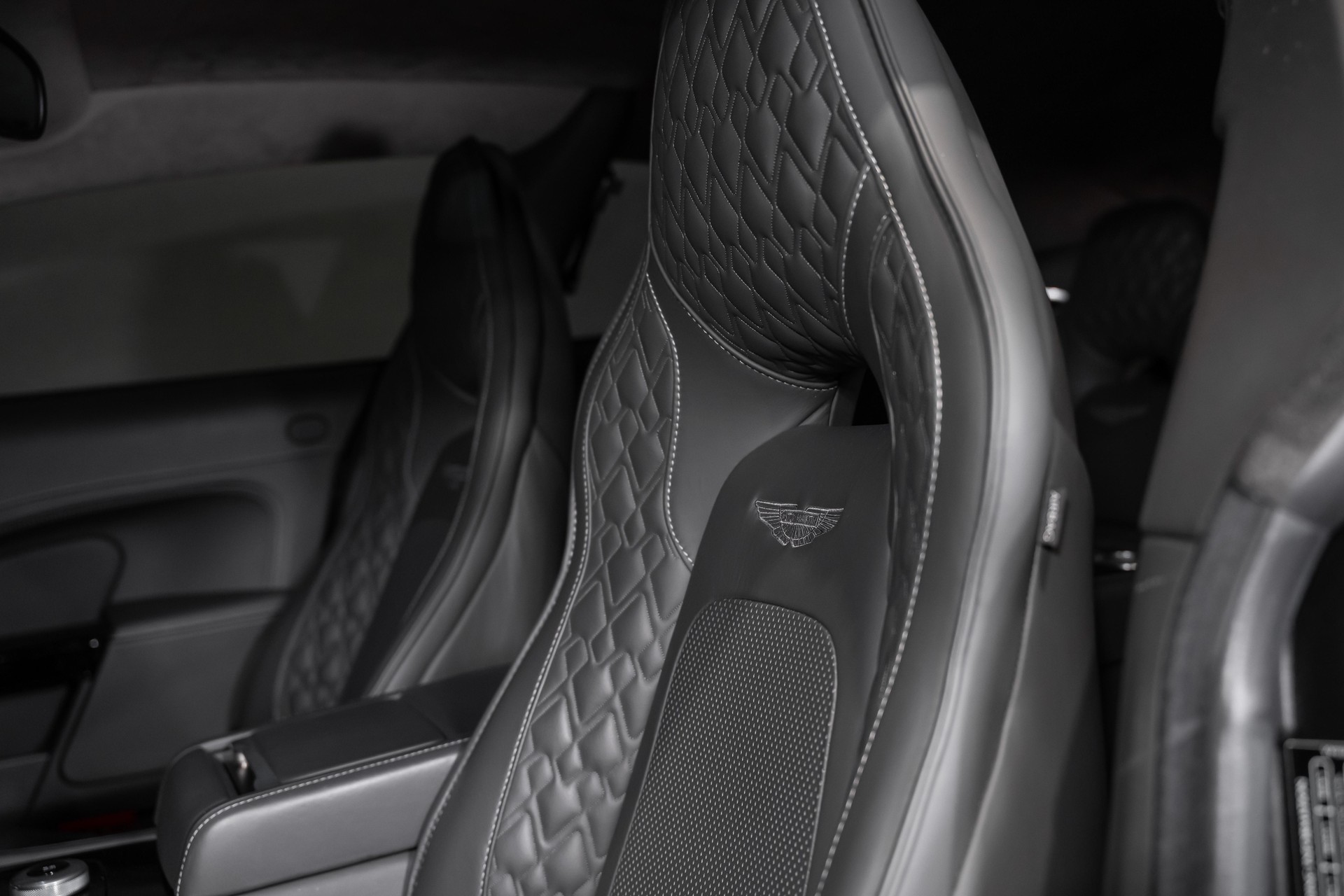 ASTON MARTIN Rapide 6.0 S V12-image-17