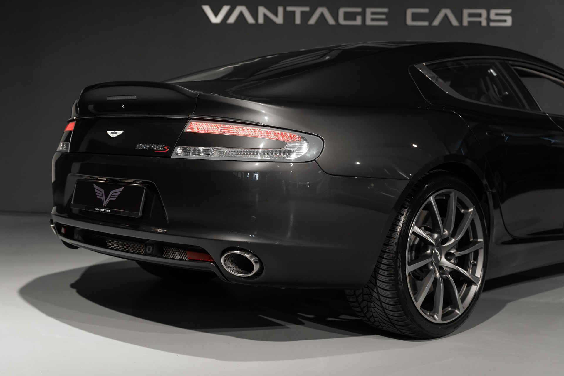 ASTON MARTIN Rapide 6.0 S V12-image-10