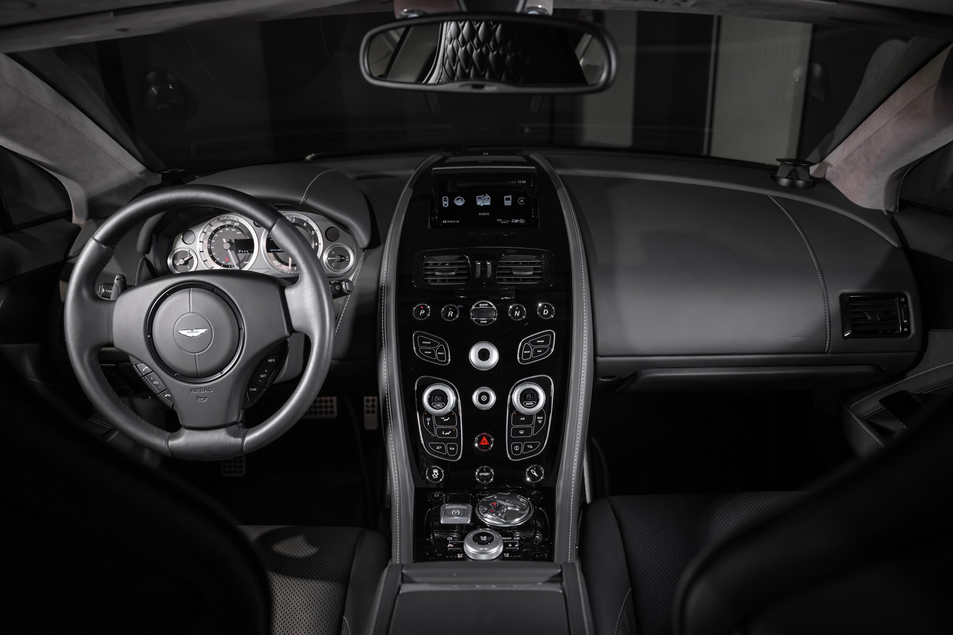 ASTON MARTIN Rapide 6.0 S V12-image-23