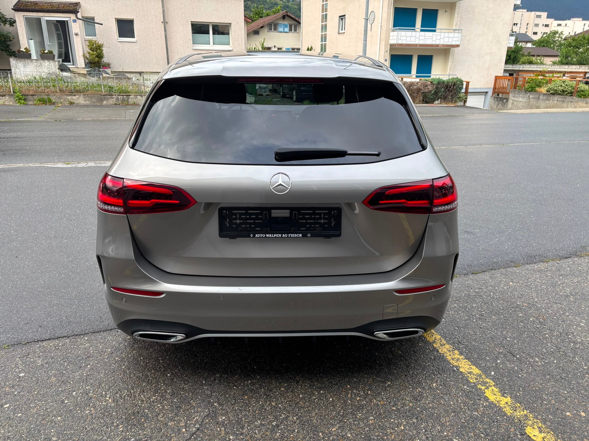 MERCEDES-BENZ B 220 4Matic AMG Line-showroom-element-3