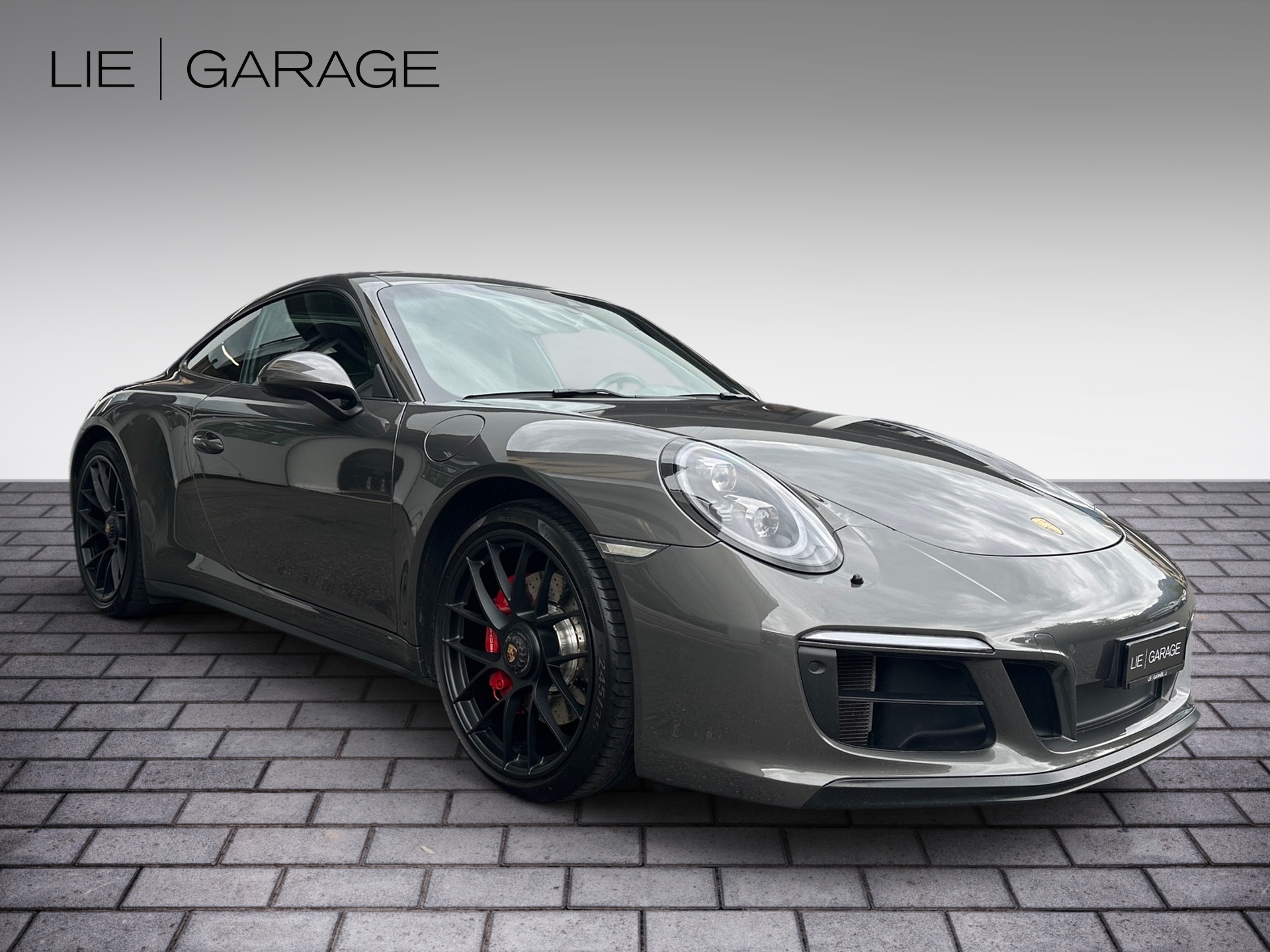 PORSCHE 911 Carrera 4 GTS PDK-showroom-element-1