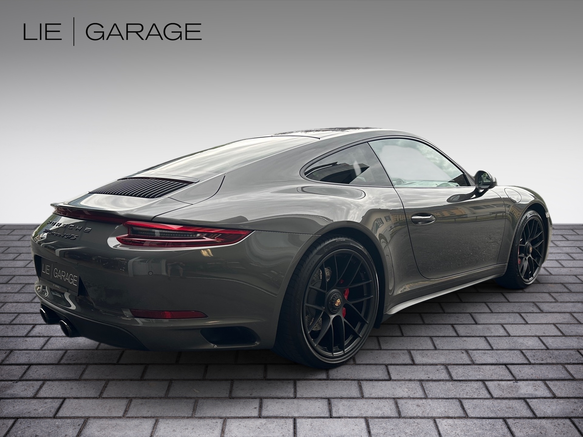 PORSCHE 911 Carrera 4 GTS PDK-showroom-element-2