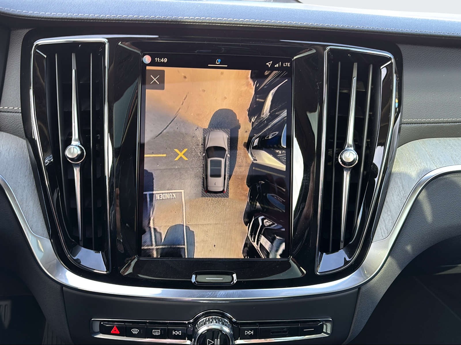 VOLVO V60 T8 eAWD Plug in Hybrid Ultra Dark Geartronic-image-11