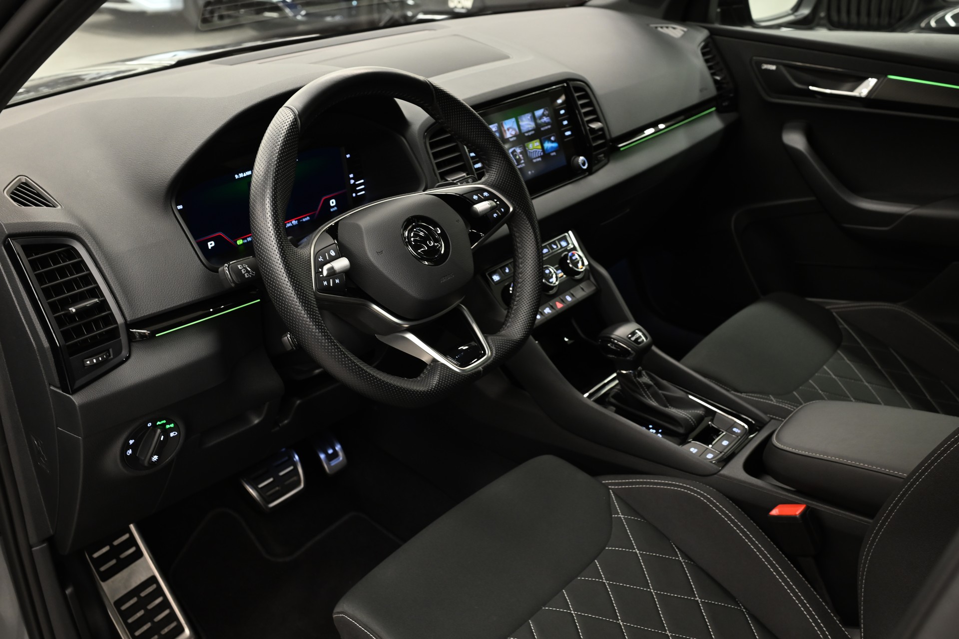 SKODA Karoq 2.0 TSI SportLine 4x4 DSG-image-11