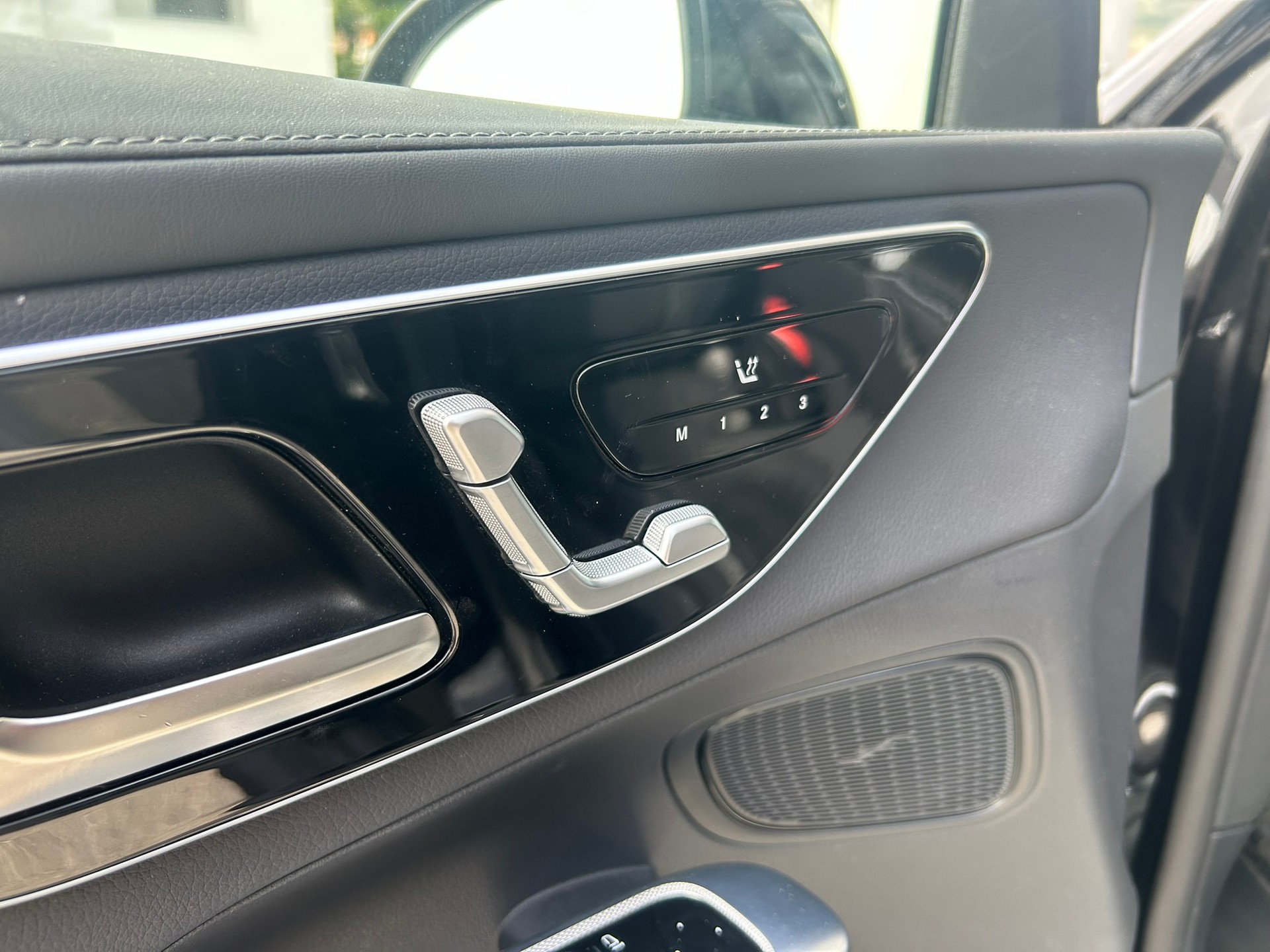 MERCEDES-BENZ GLC 220 d 4Matic AMG Line 9G-Tronic-image-16