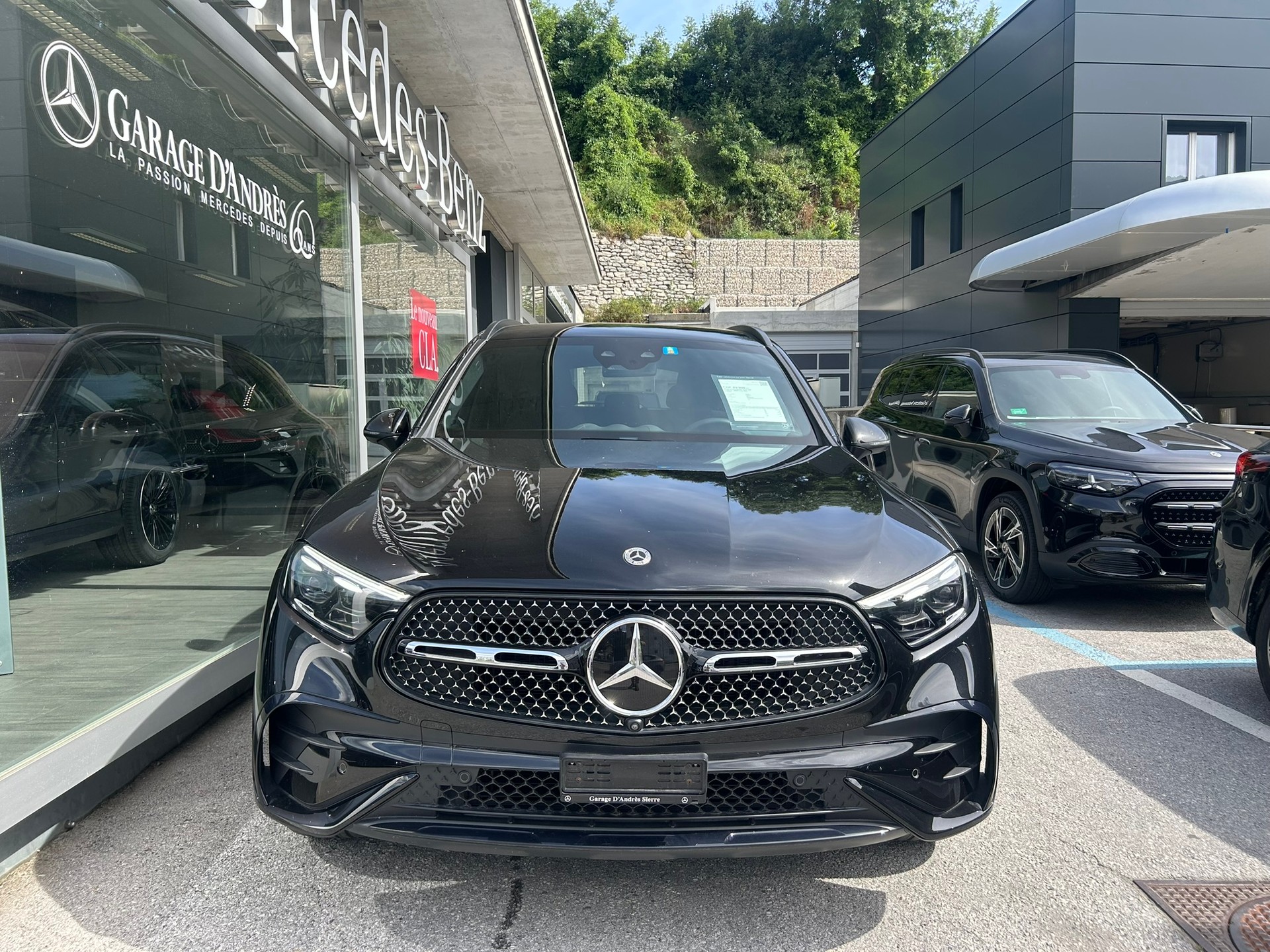 MERCEDES-BENZ GLC 220 d 4Matic AMG Line 9G-Tronic-showroom-element-1