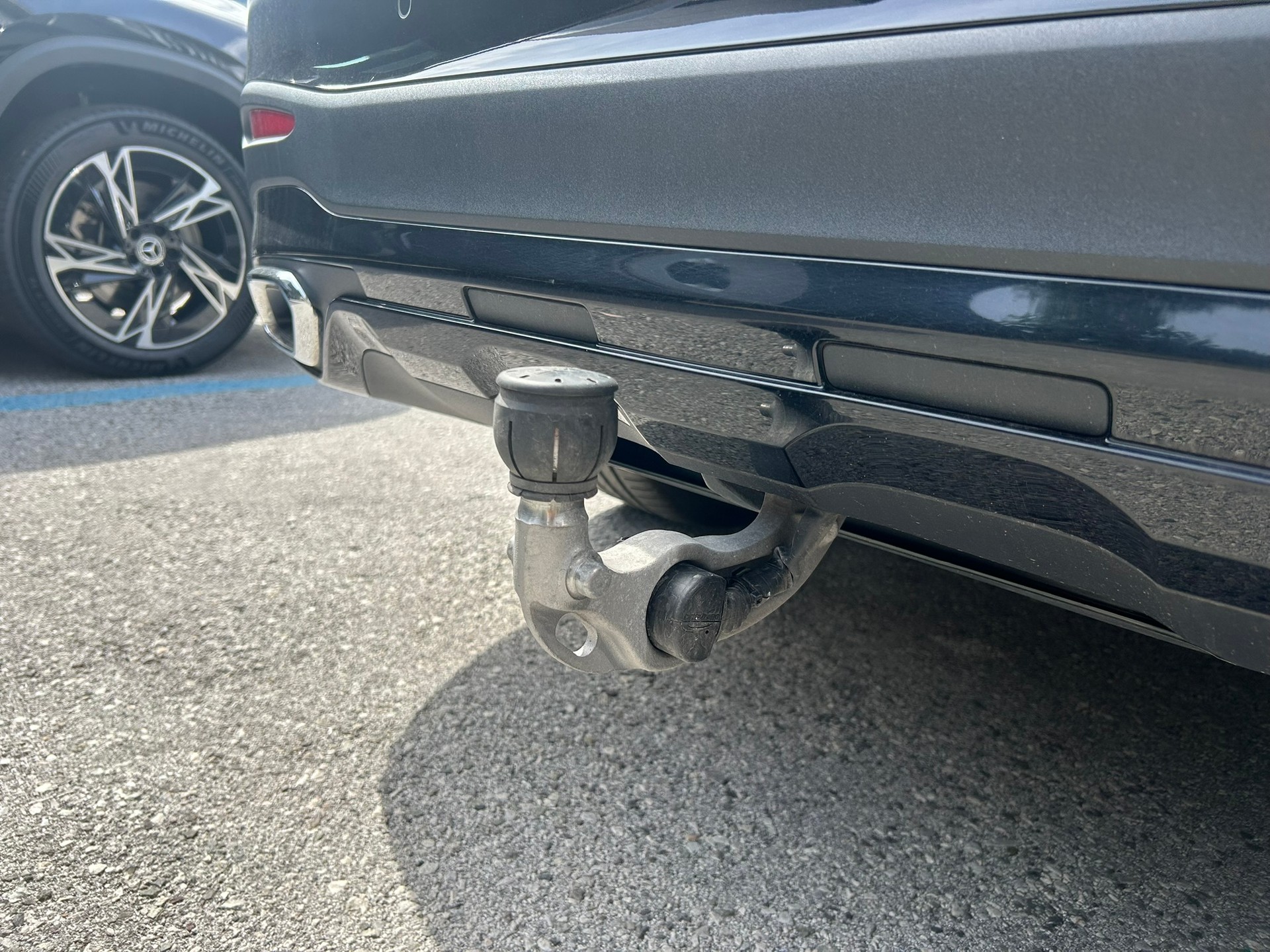 MERCEDES-BENZ GLC 220 d 4Matic AMG Line 9G-Tronic-image-7