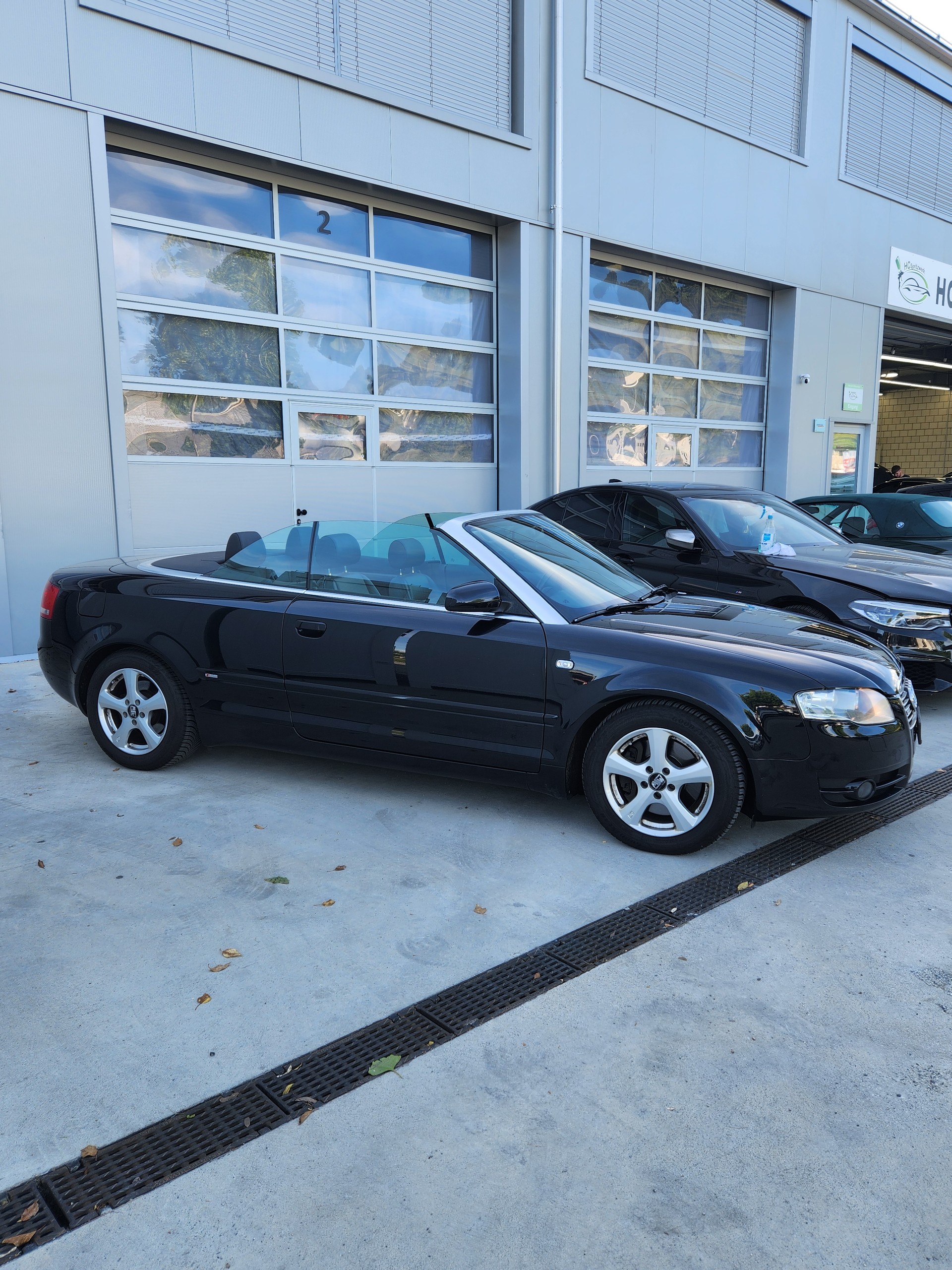 AUDI A4 Cabriolet 3.0 TDI quattro-image-6