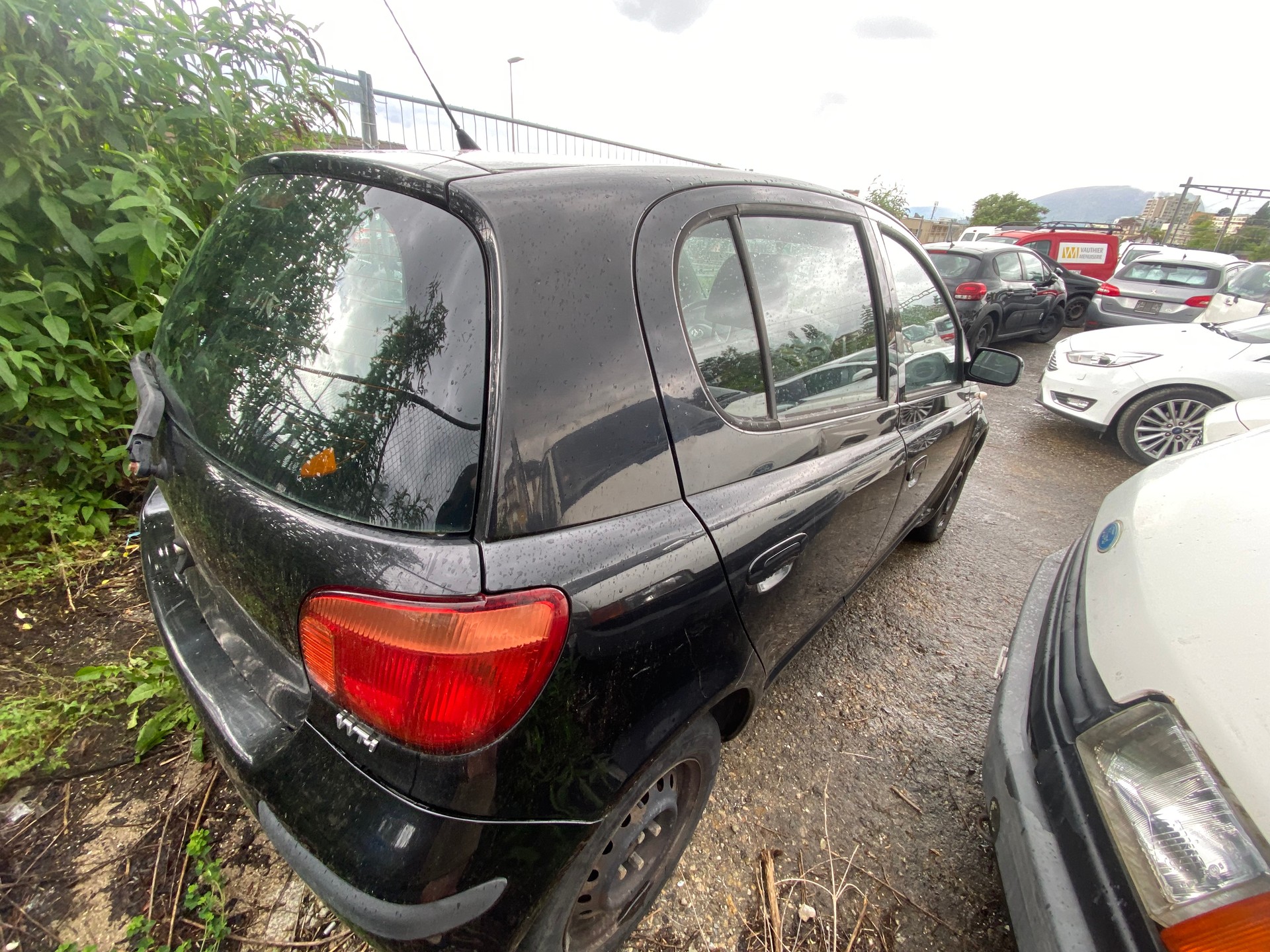 TOYOTA Yaris 1.3 Linea Sol-image-3