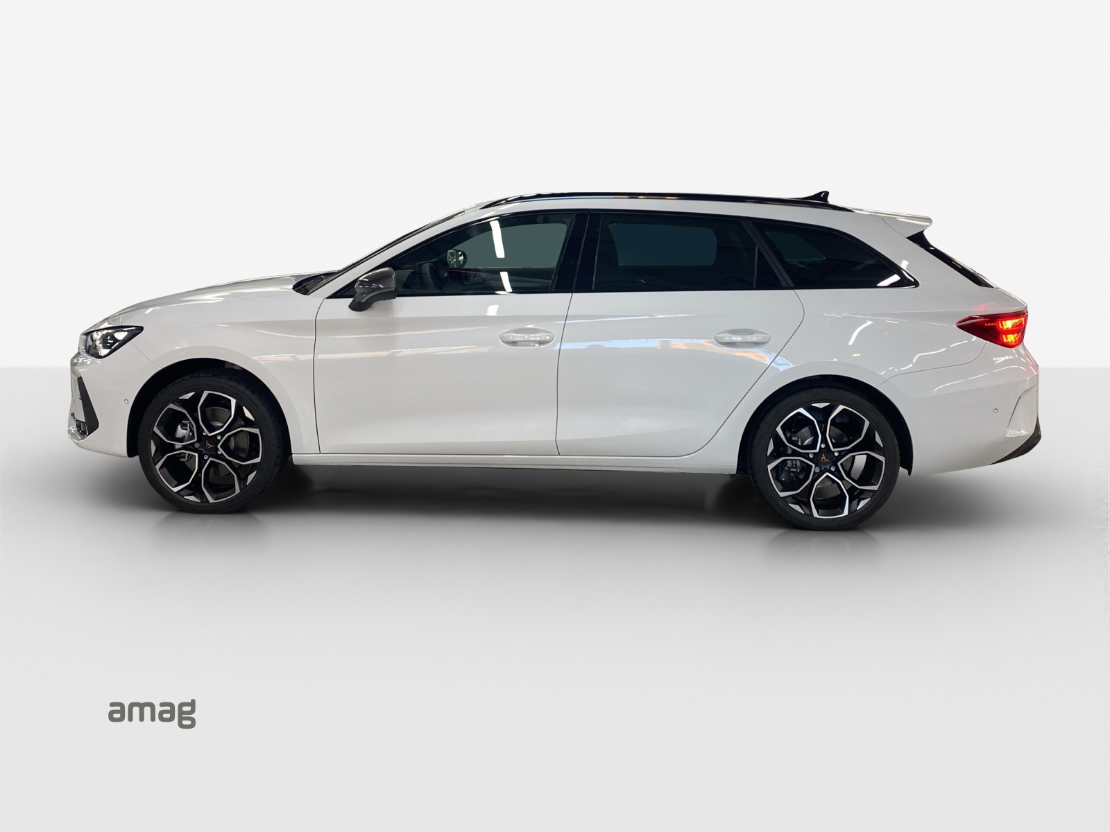 CUPRA LEON ST 2.0 TSI DSG 4Drive-showroom-element-1
