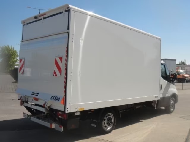 IVECO 35 S 16H Kofferumbau-showroom-element-2