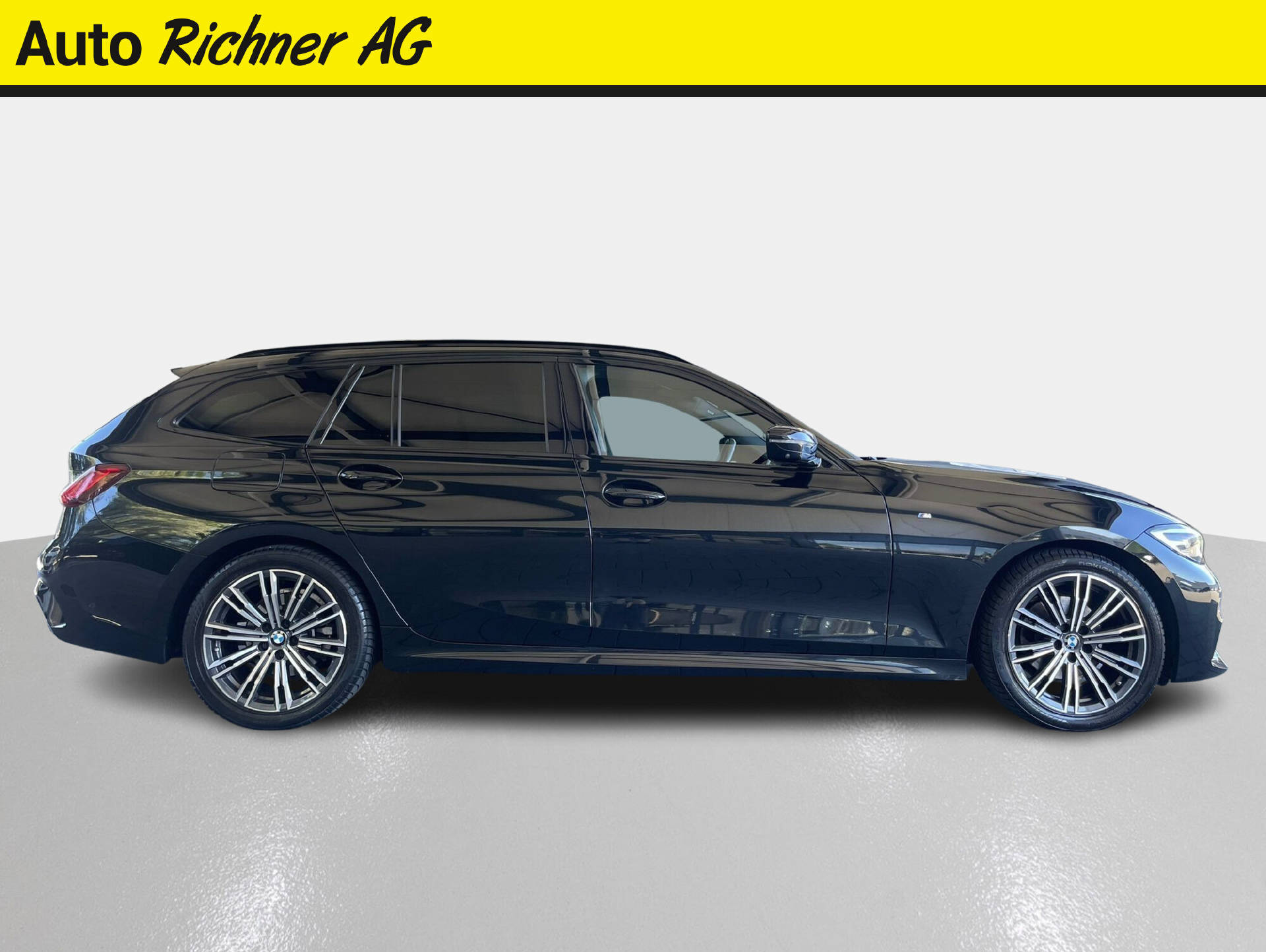 BMW 320d xDrive SAG Touring-showroom-element-2