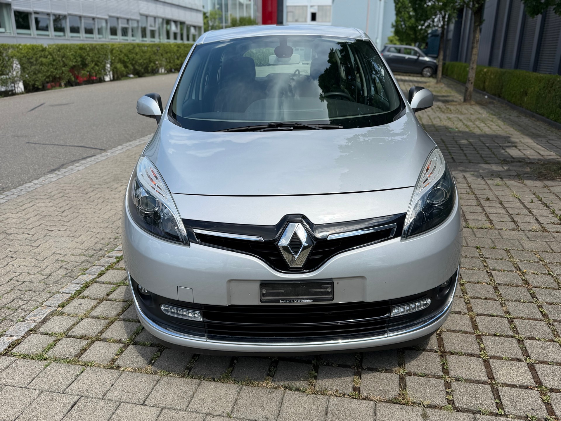 RENAULT Grand Scénic 1.2 16V Turbo Bose Edition-showroom-element-1