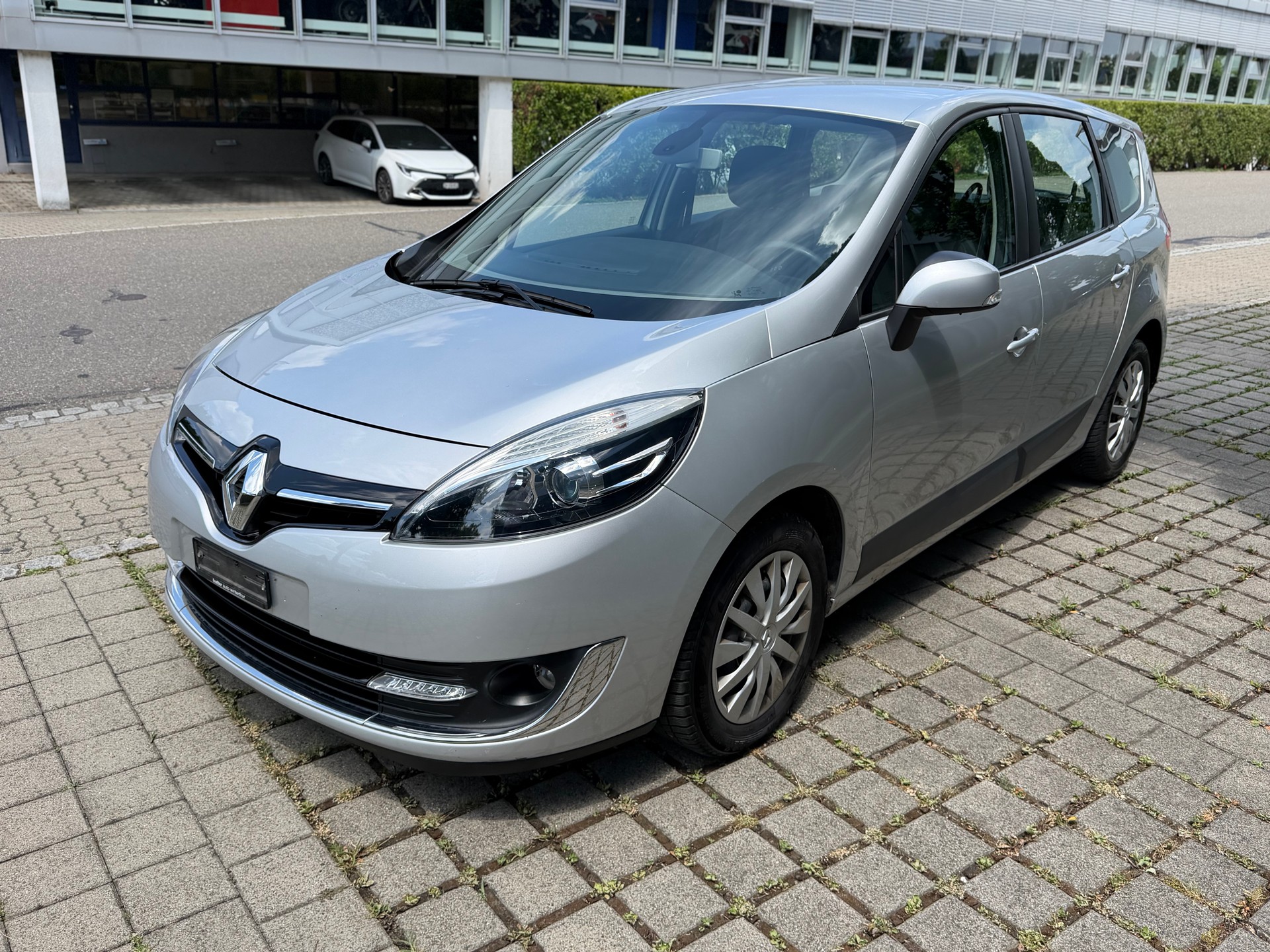 RENAULT Grand Scénic 1.2 16V Turbo Bose Edition