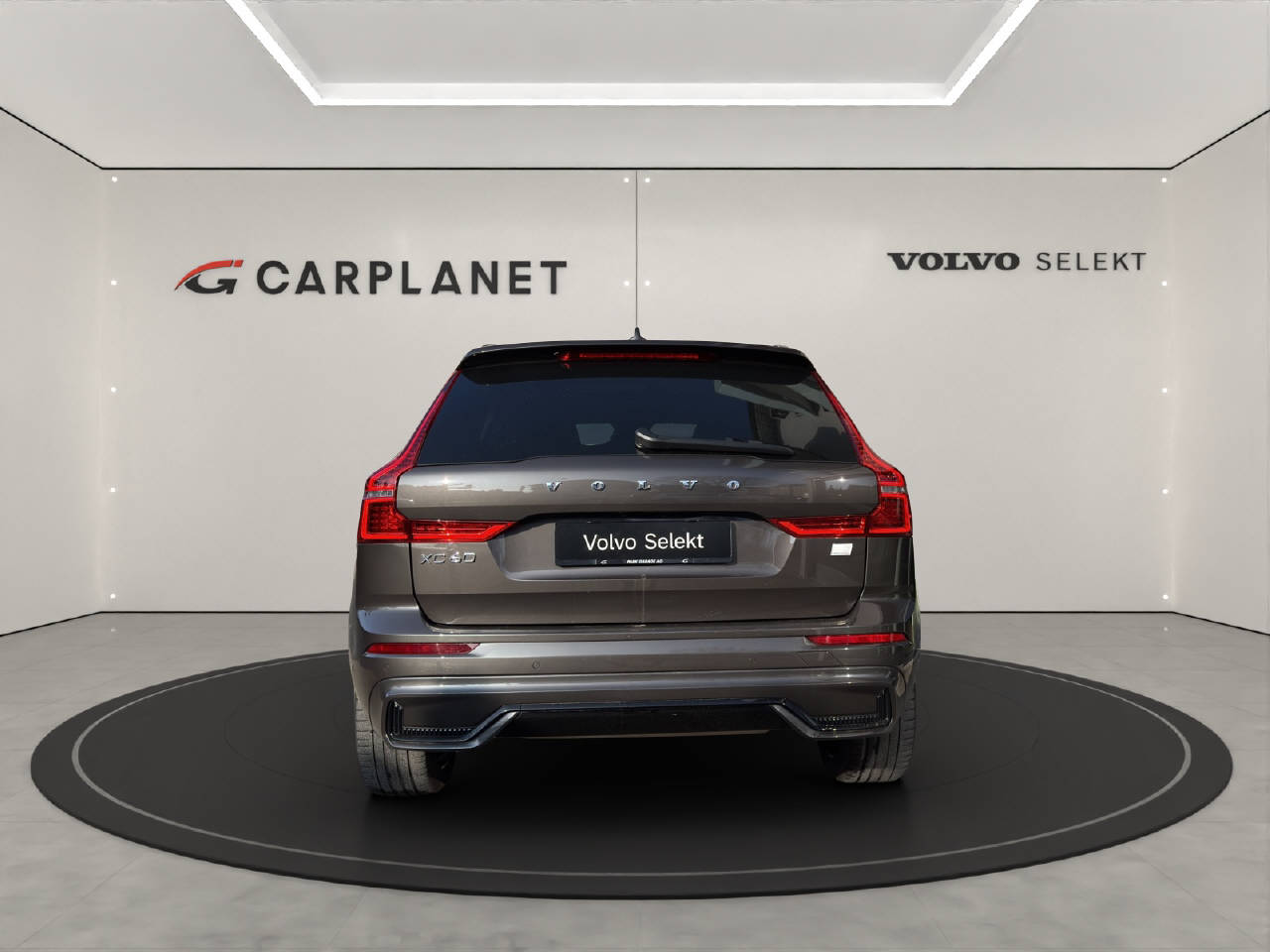 VOLVO XC60 2.0 T8 TE R-Design eAWD-image-4