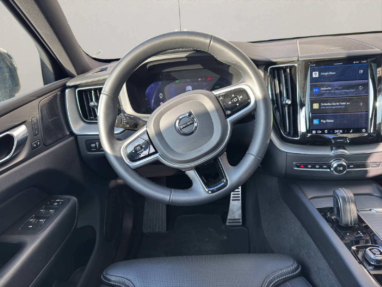 VOLVO XC60 2.0 T8 TE R-Design eAWD-image-7