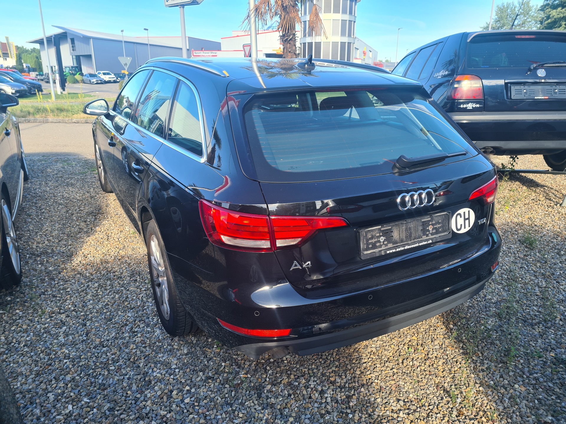 AUDI A4 Avant 2.0 TDI-image-7