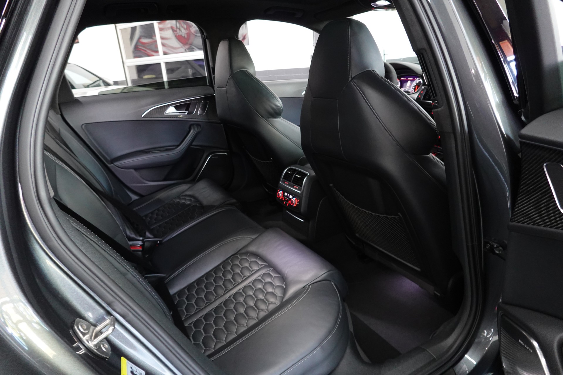 AUDI RS6 AVANT 4.0 TFSI V8 QUATTRO TIPTRONIC FULL ON TOP WOHLFÜHL OASE-image-39