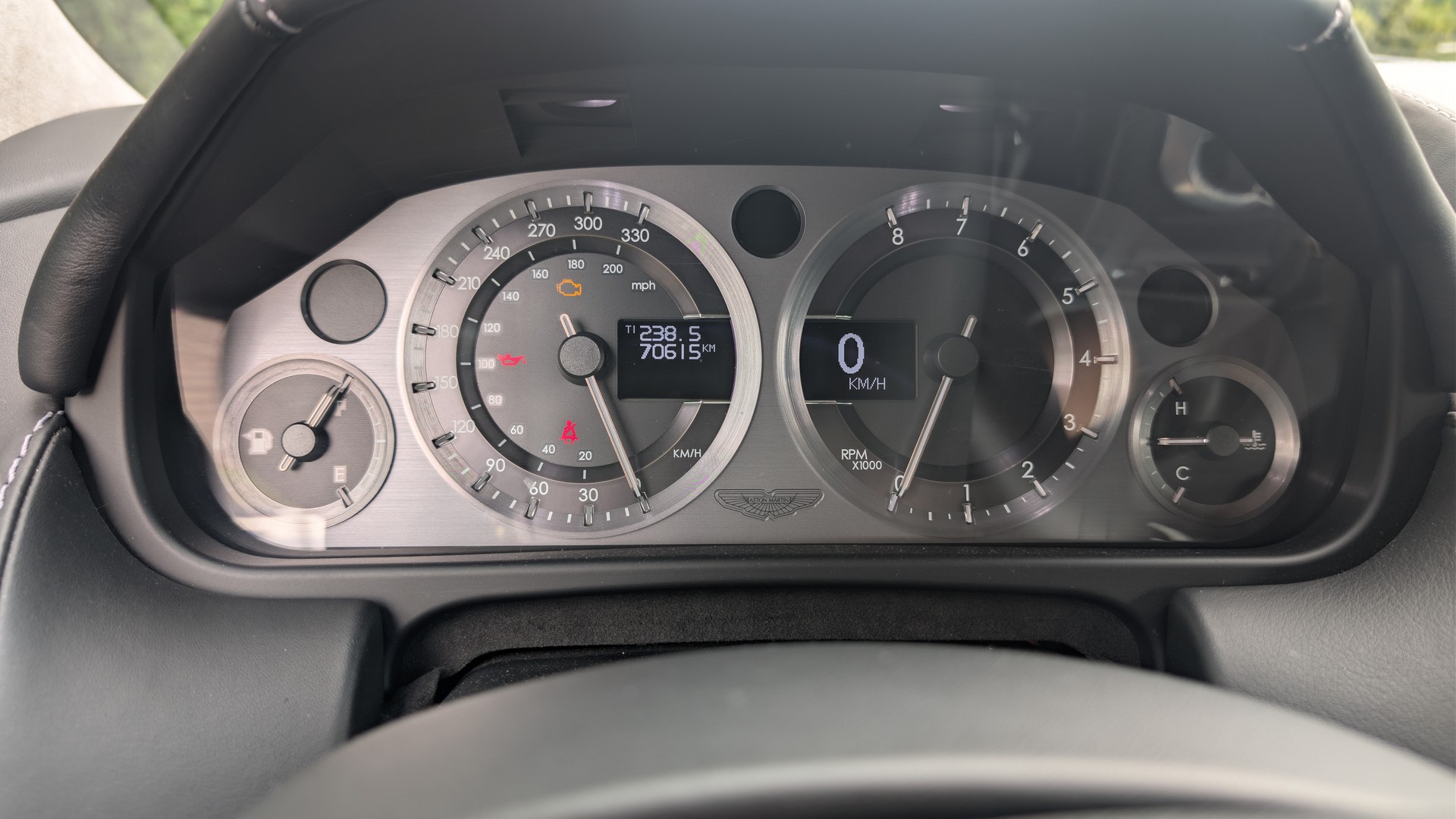ASTON MARTIN 4.3-image-9