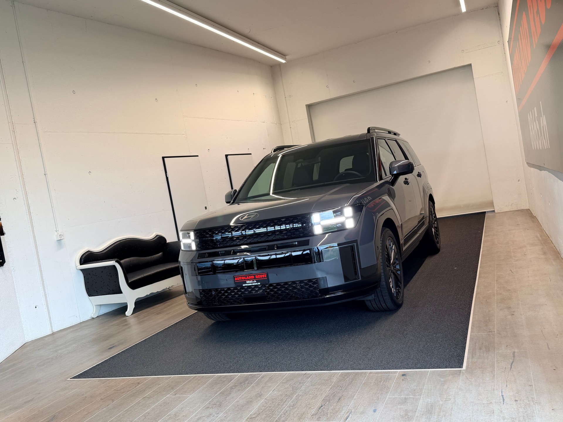HYUNDAI Santa Fe 1.6 T-GDi PHEV Calligraphy 4WD Automatic-showroom-element-2