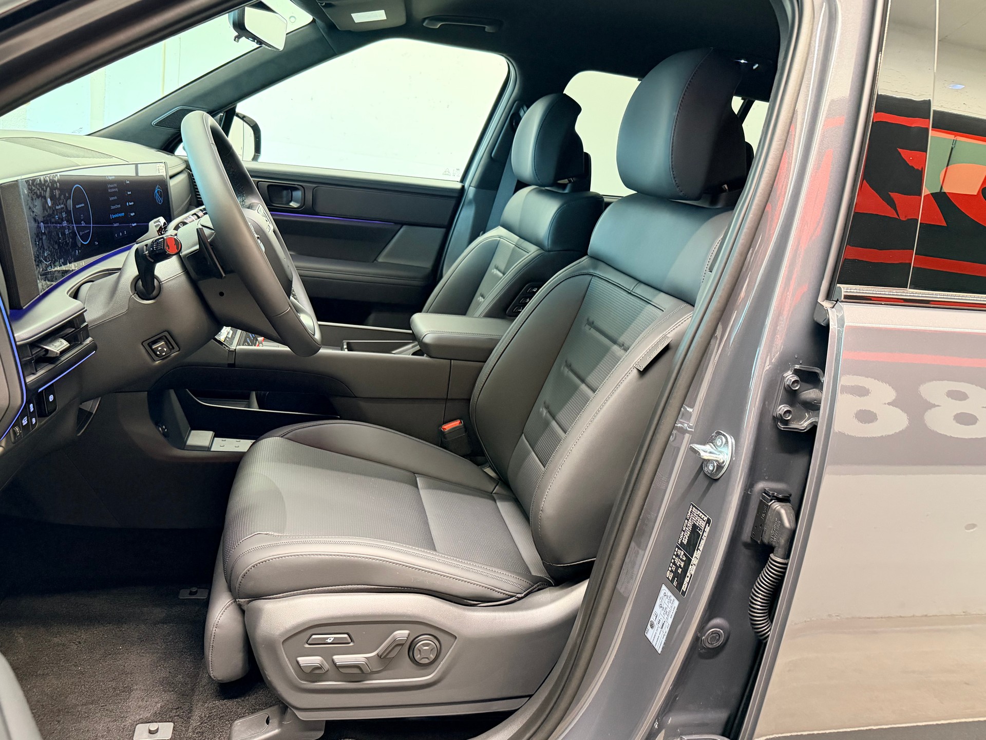 HYUNDAI Santa Fe 1.6 T-GDi PHEV Calligraphy 4WD Automatic-image-17