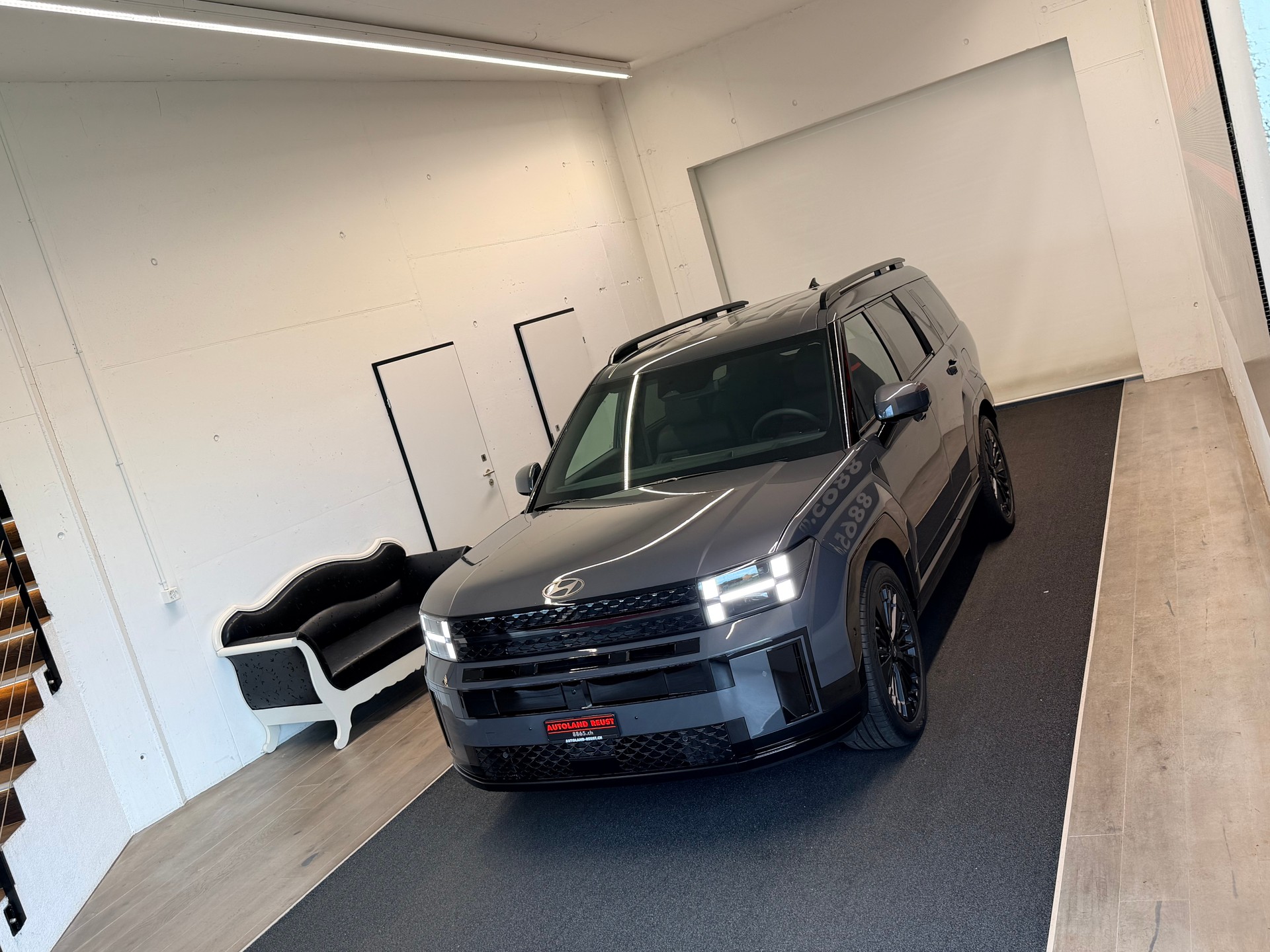 HYUNDAI Santa Fe 1.6 T-GDi PHEV Calligraphy 4WD Automatic-showroom-element-3