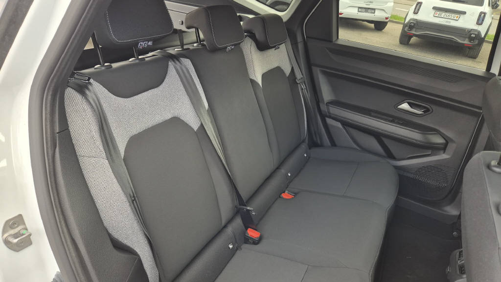 DACIA BIGSTER journey hybrid 155-image-14